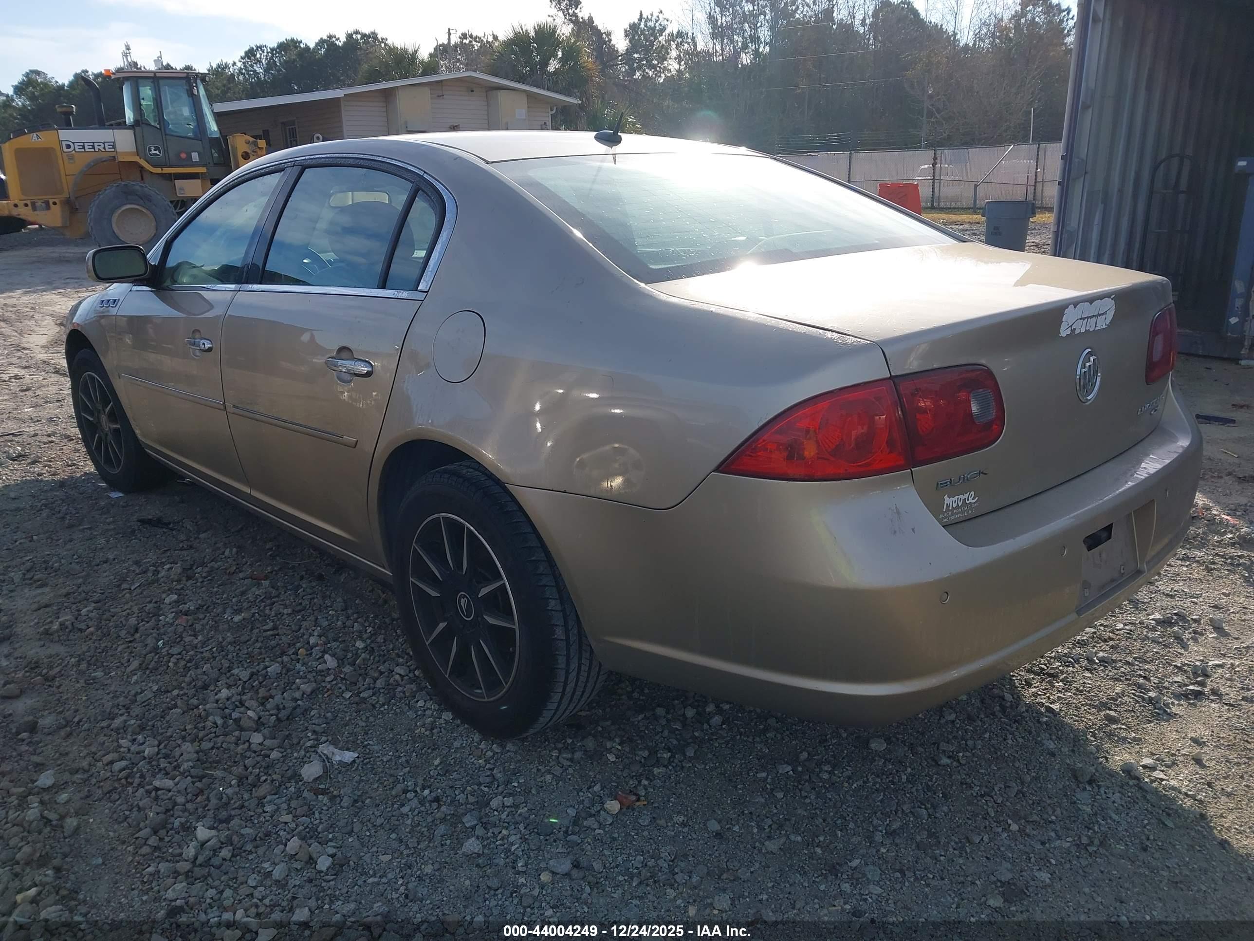 BUICK LUCERNE image 3