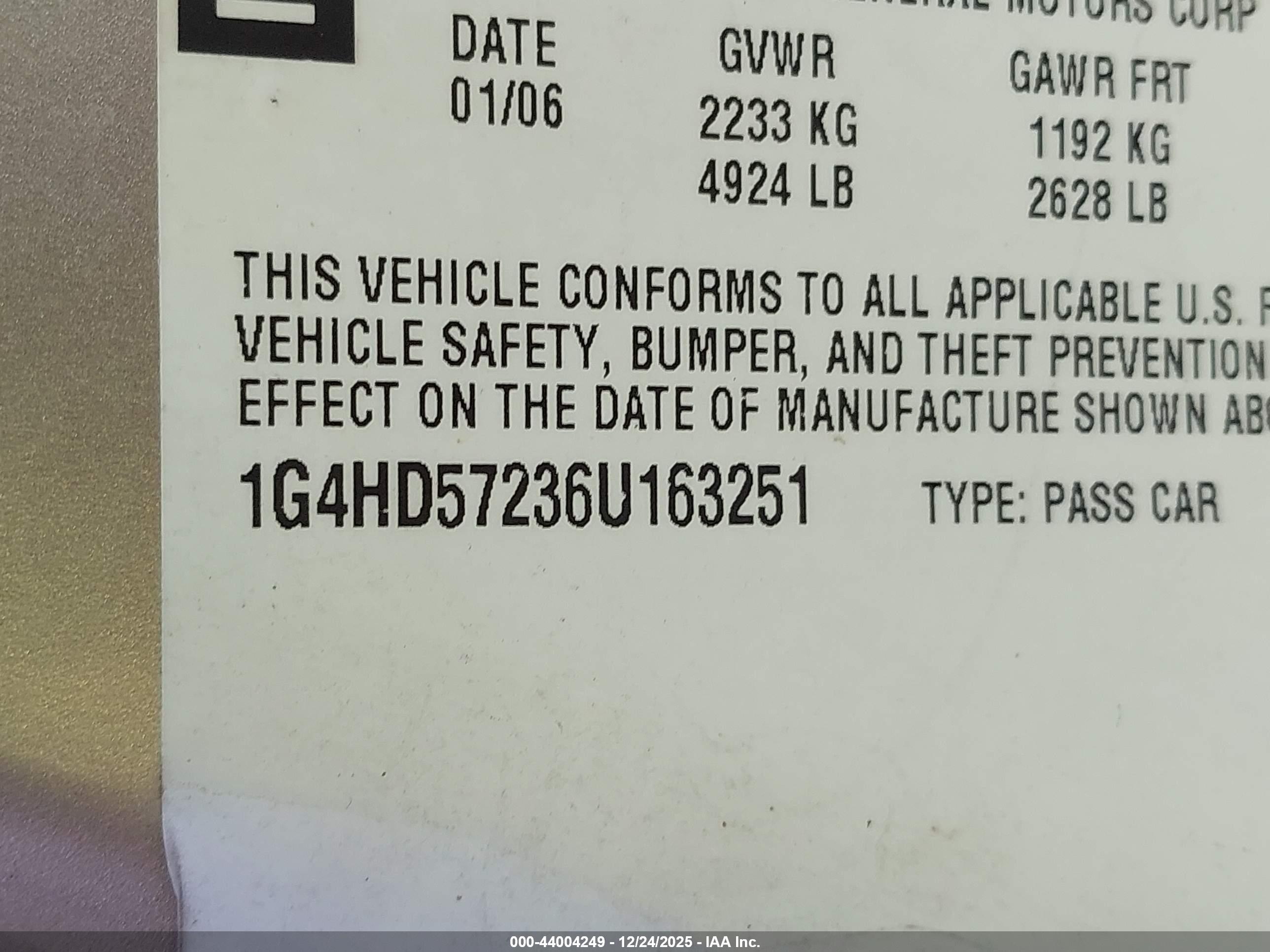BUICK LUCERNE image 9