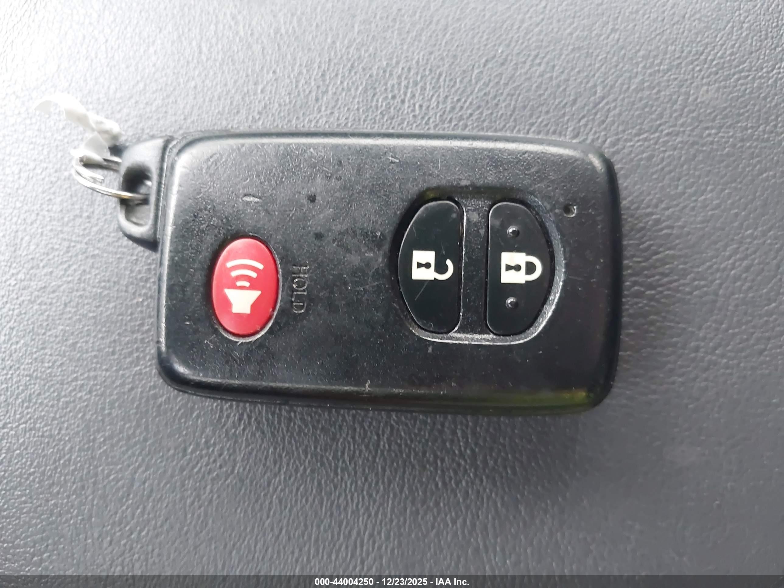 TOYOTA PRIUS image 11