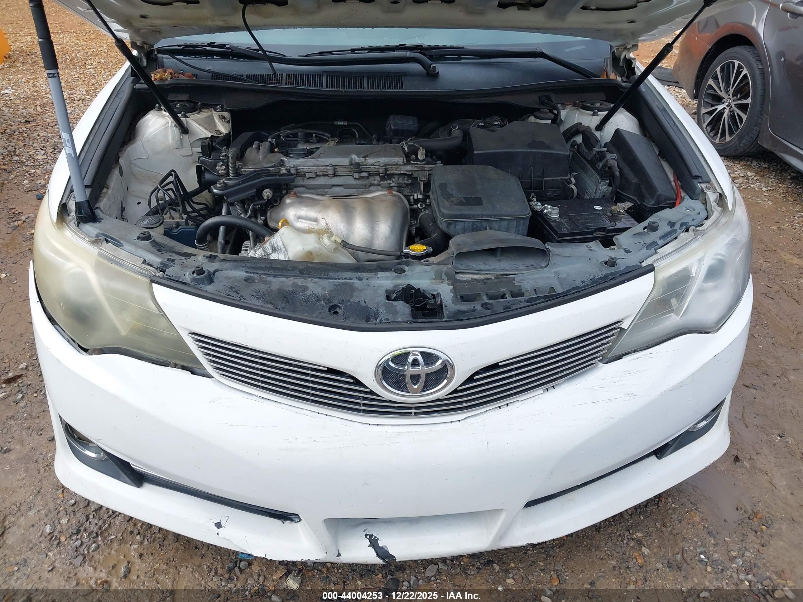 TOYOTA CAMRY image 10