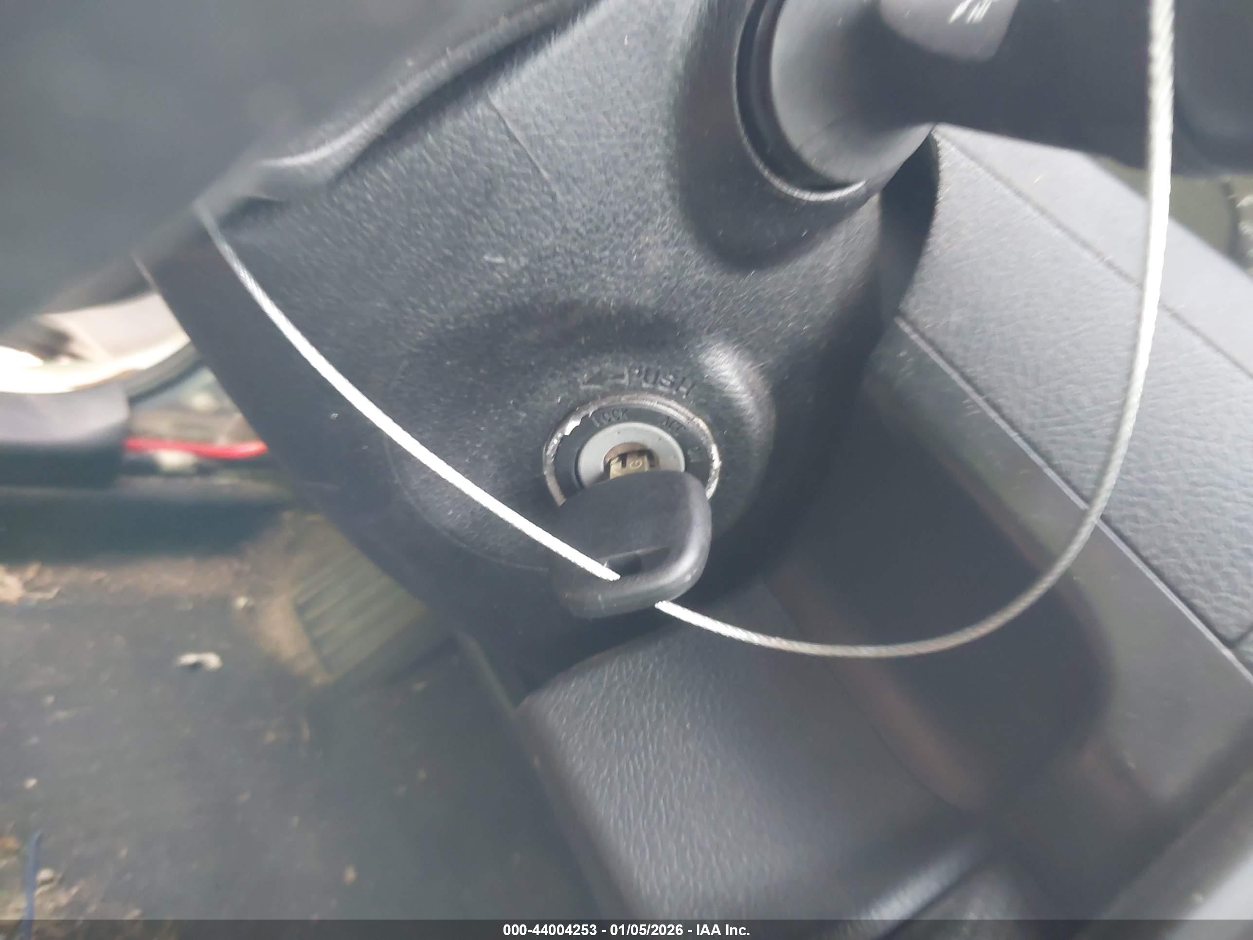 TOYOTA CAMRY image 11