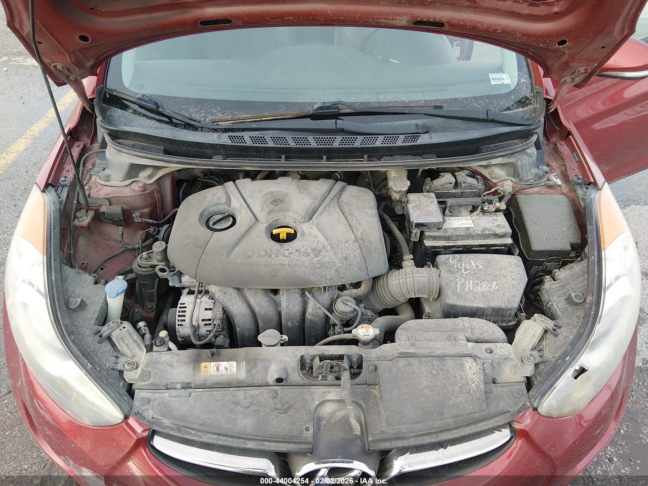 HYUNDAI ELANTRA image 10