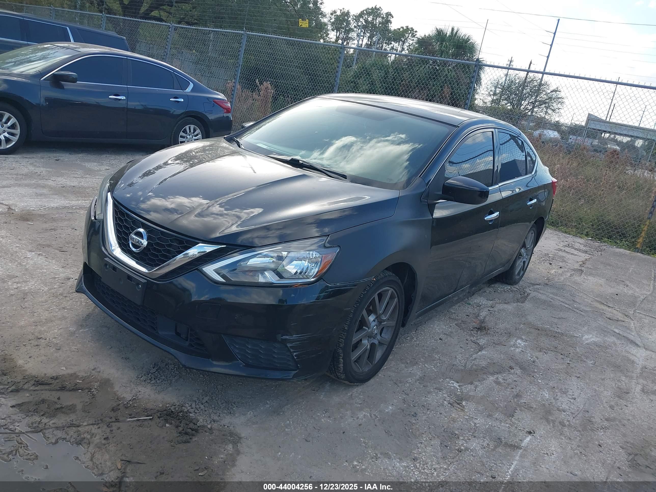 NISSAN SENTRA image 2