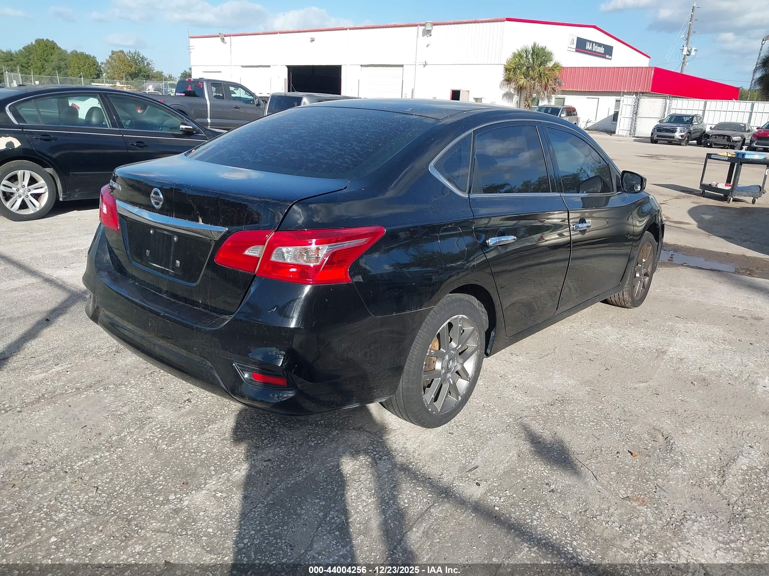 NISSAN SENTRA image 4