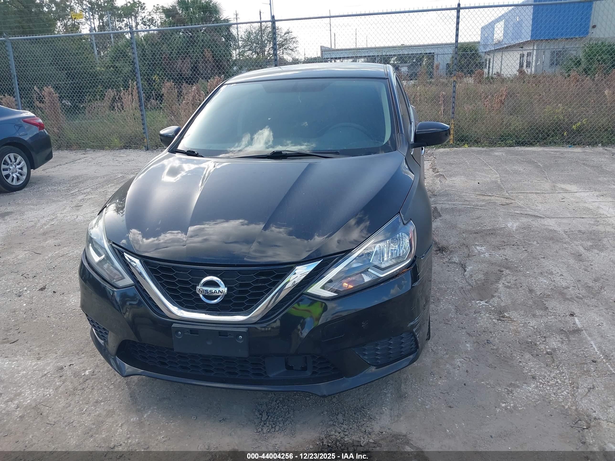 NISSAN SENTRA image 6