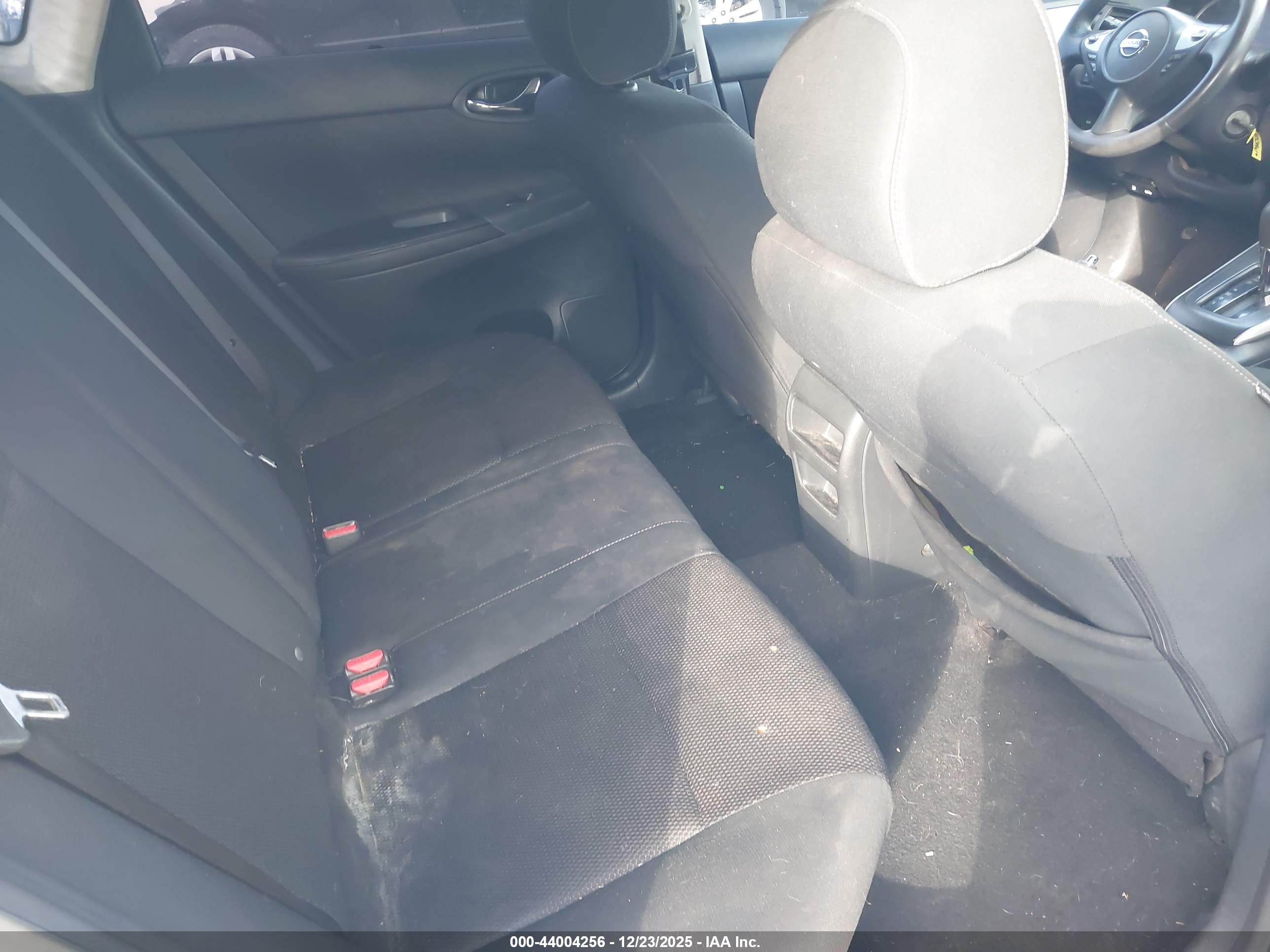 NISSAN SENTRA image 8