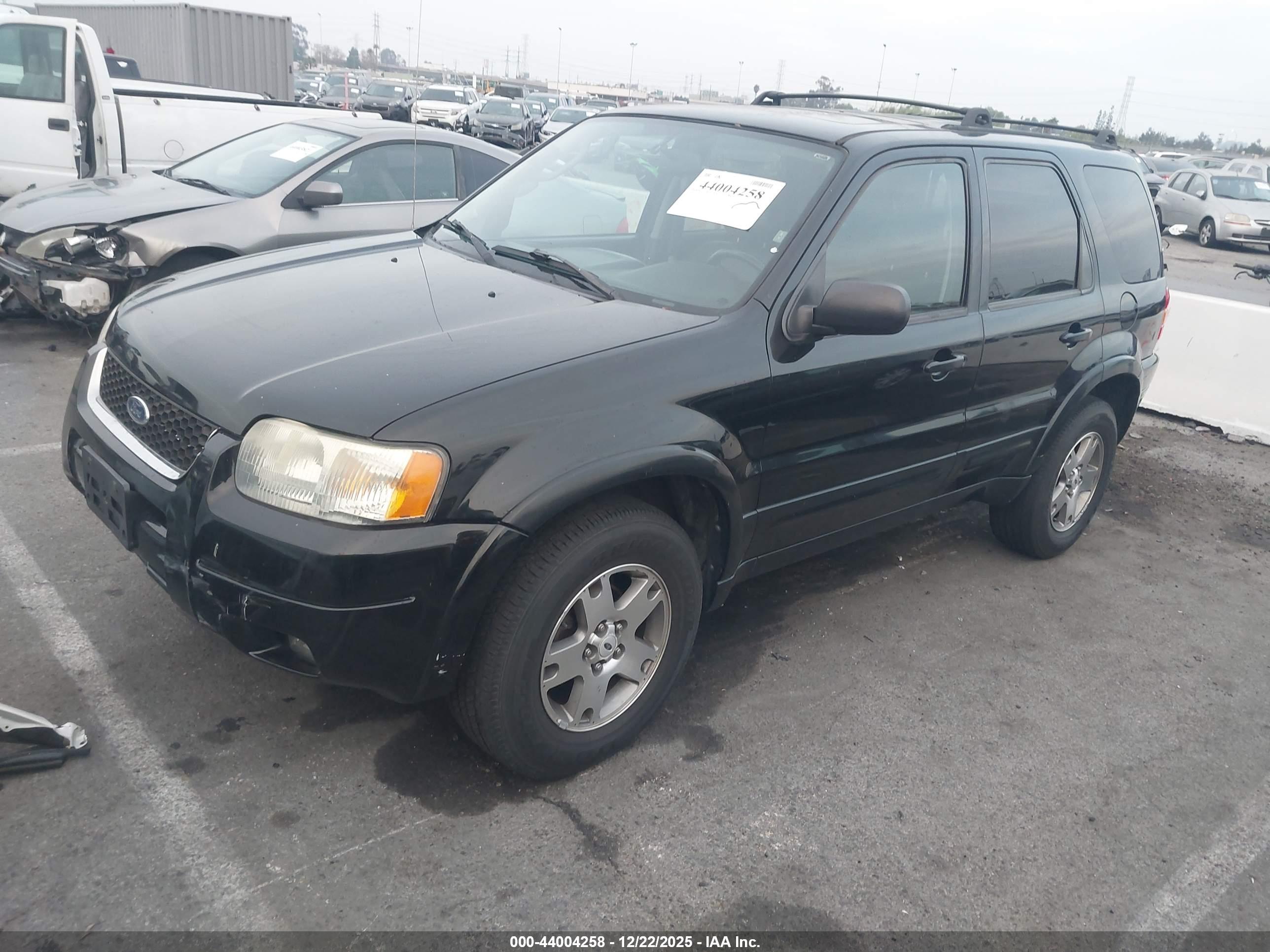 FORD ESCAPE image 2