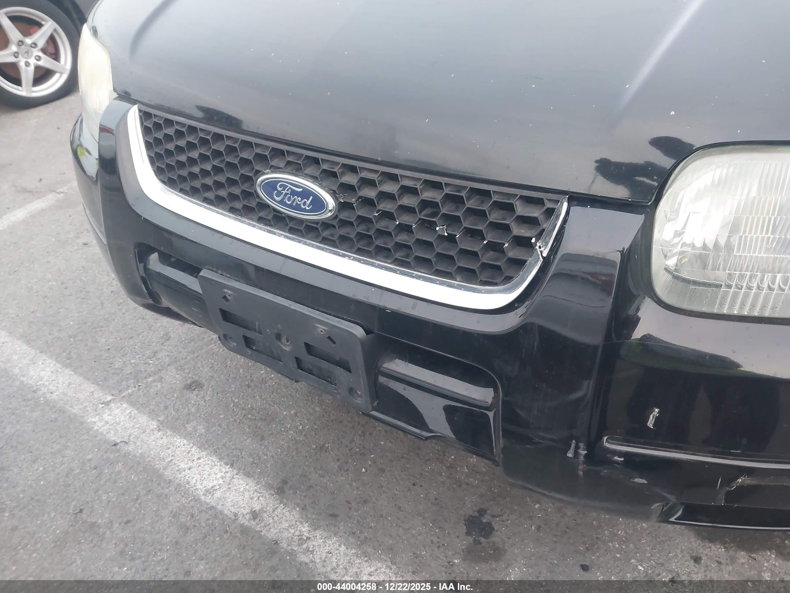 FORD ESCAPE image 6