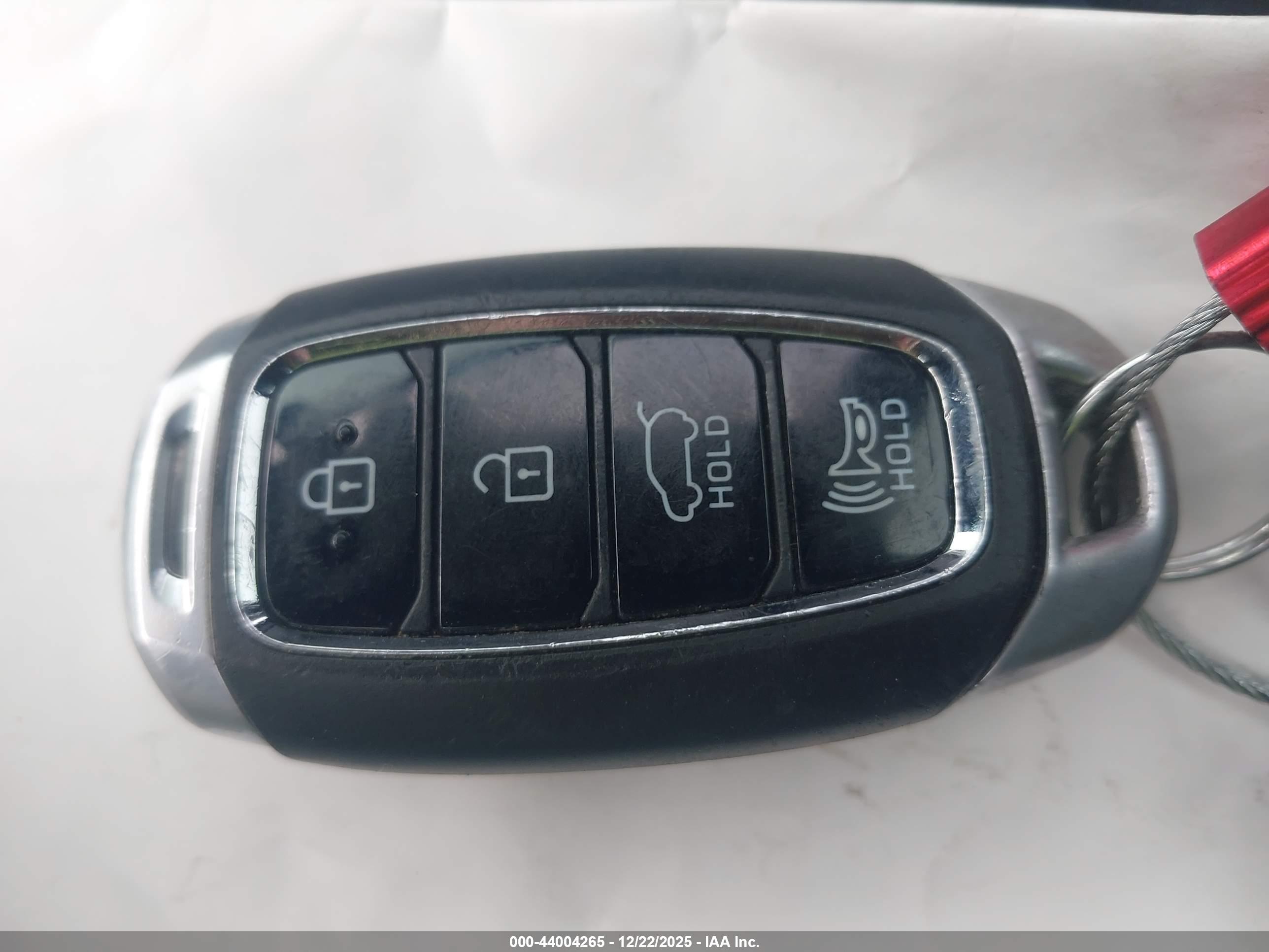 HYUNDAI KONA image 11