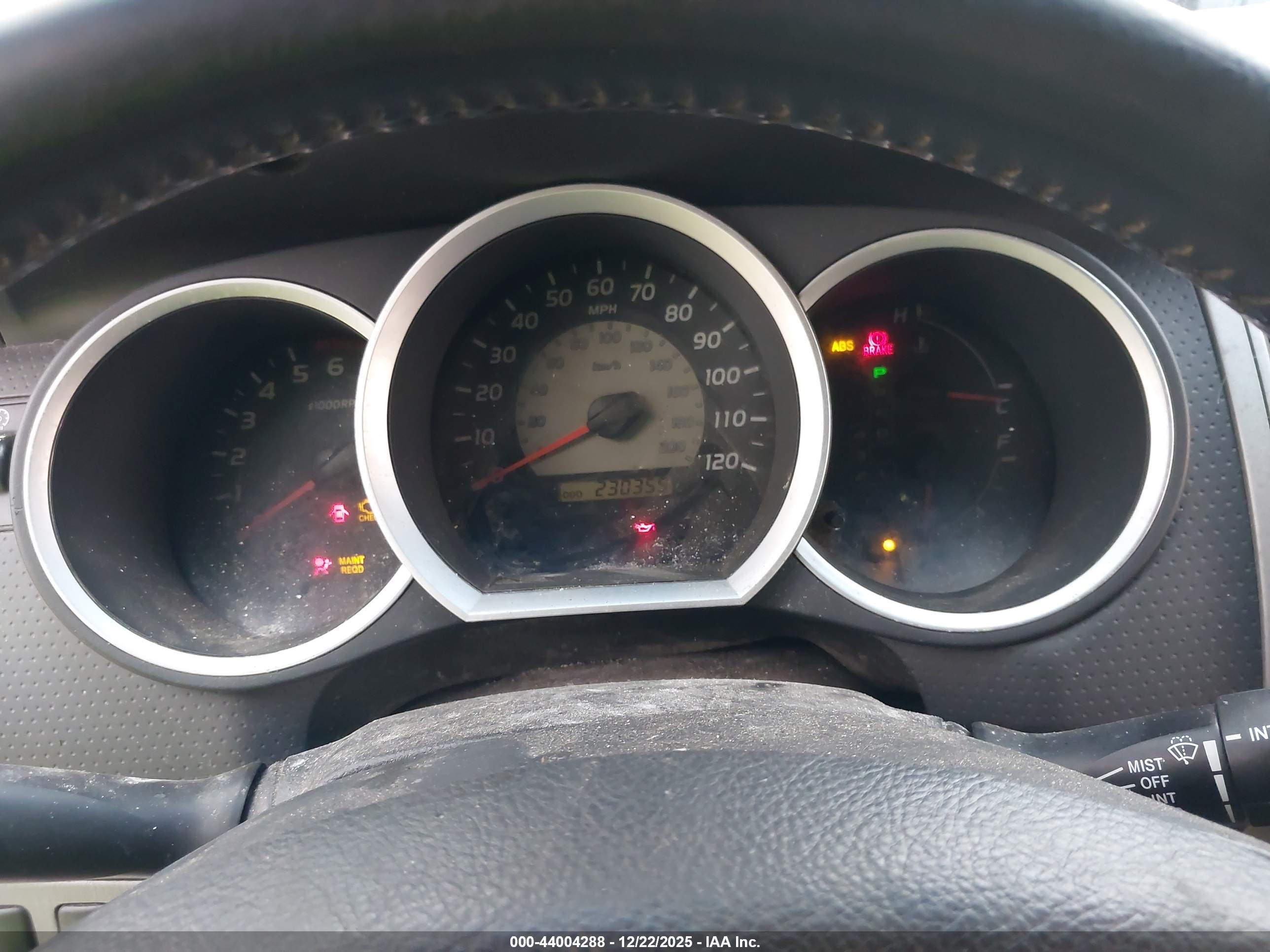 TOYOTA TACOMA image 7