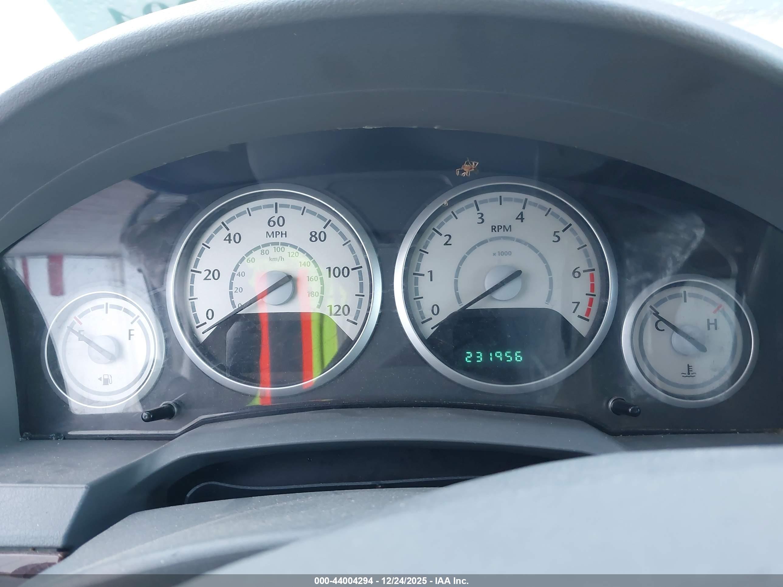 CHRYSLER TOWN image 7