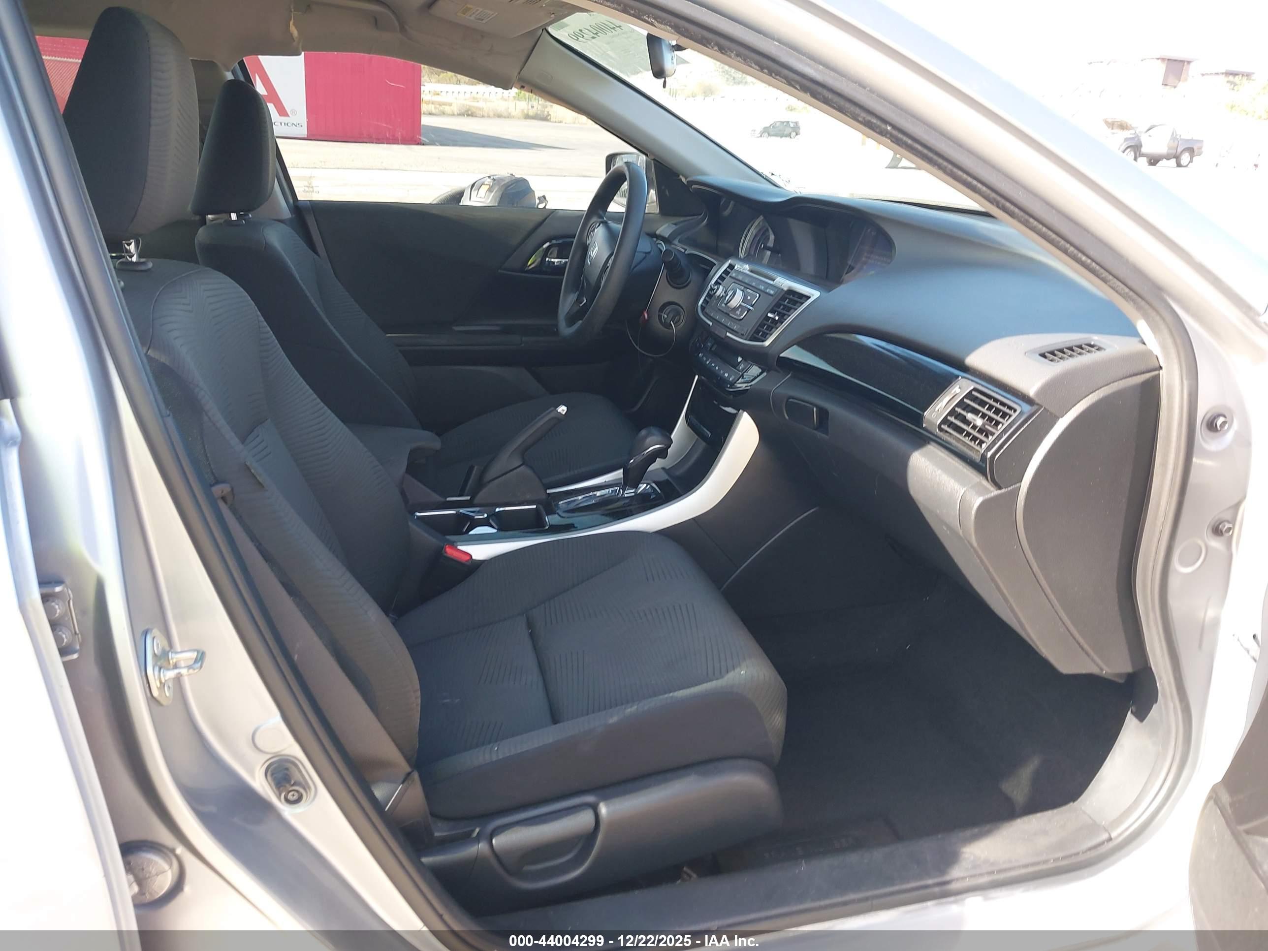 HONDA ACCORD image 5