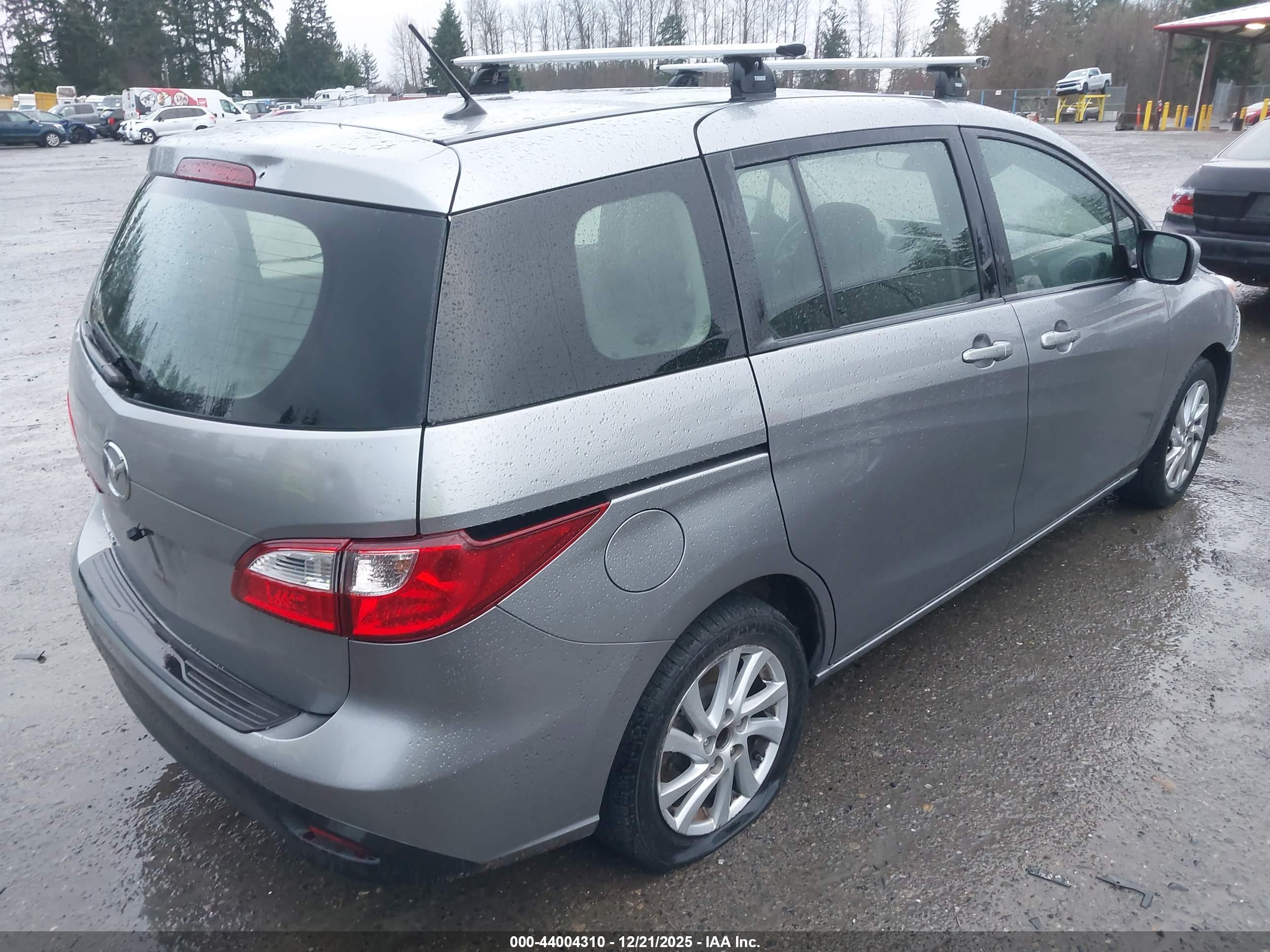 MAZDA MAZDA5 image 4