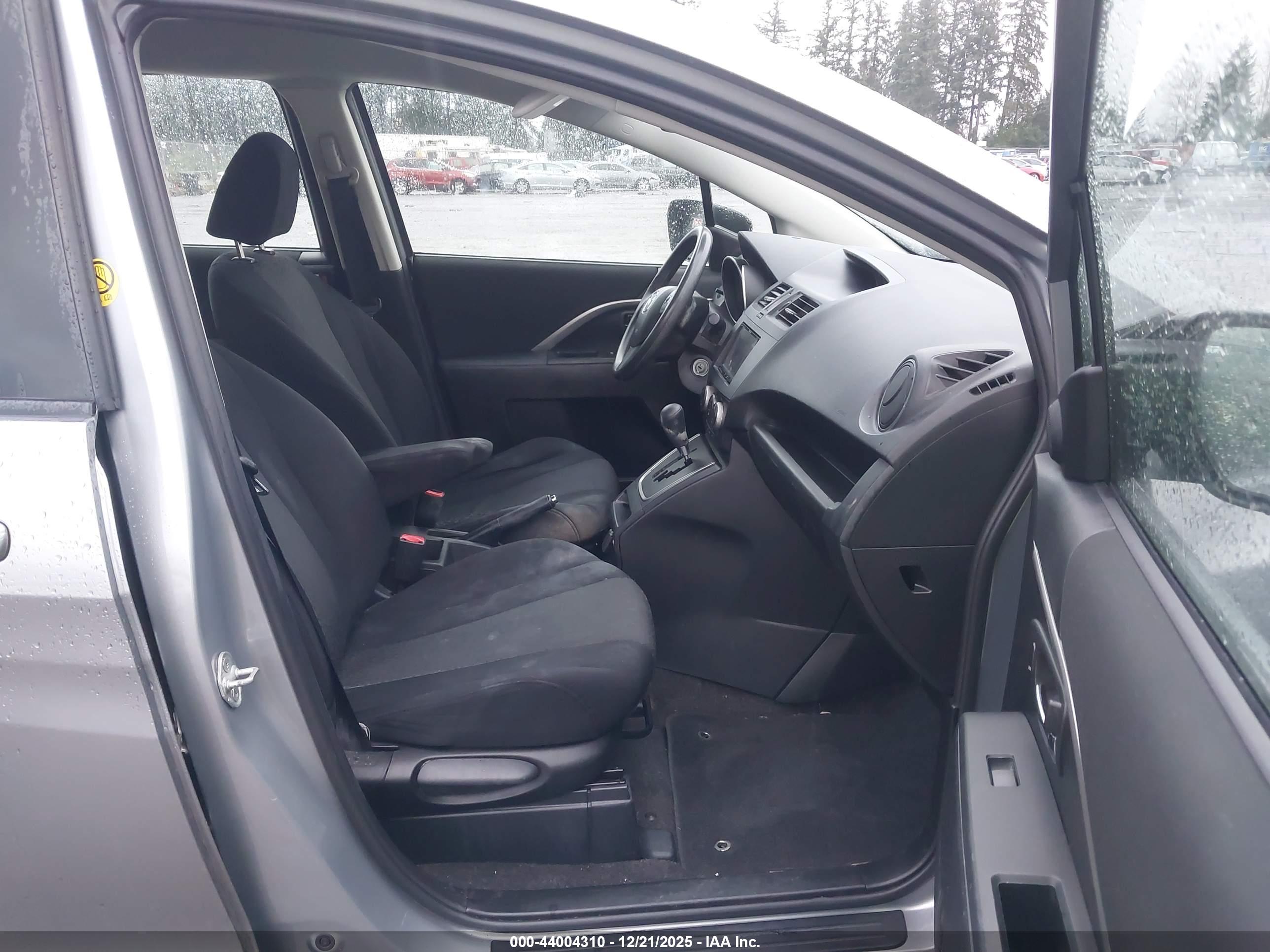 MAZDA MAZDA5 image 5