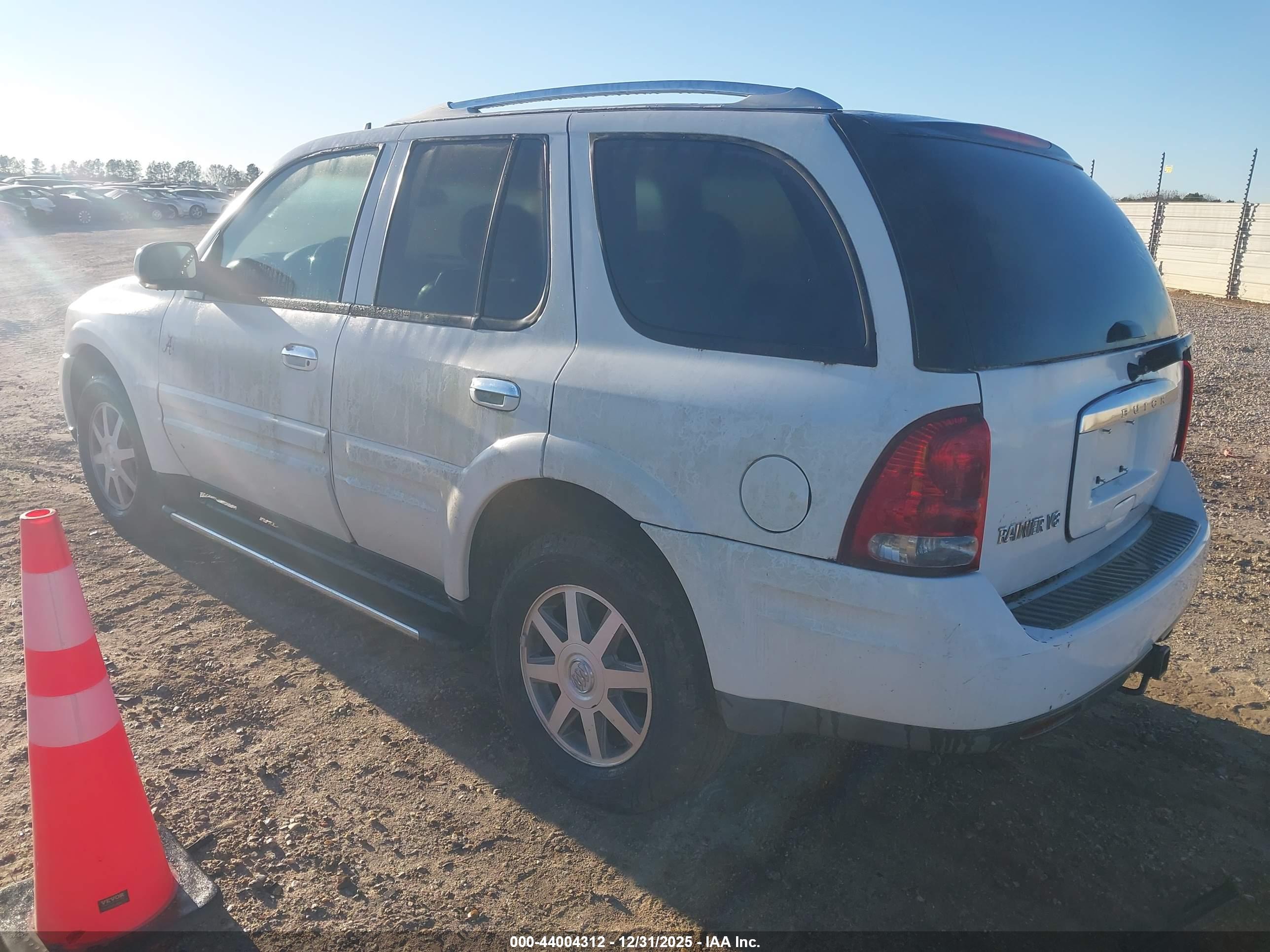 BUICK RAINIER image 3