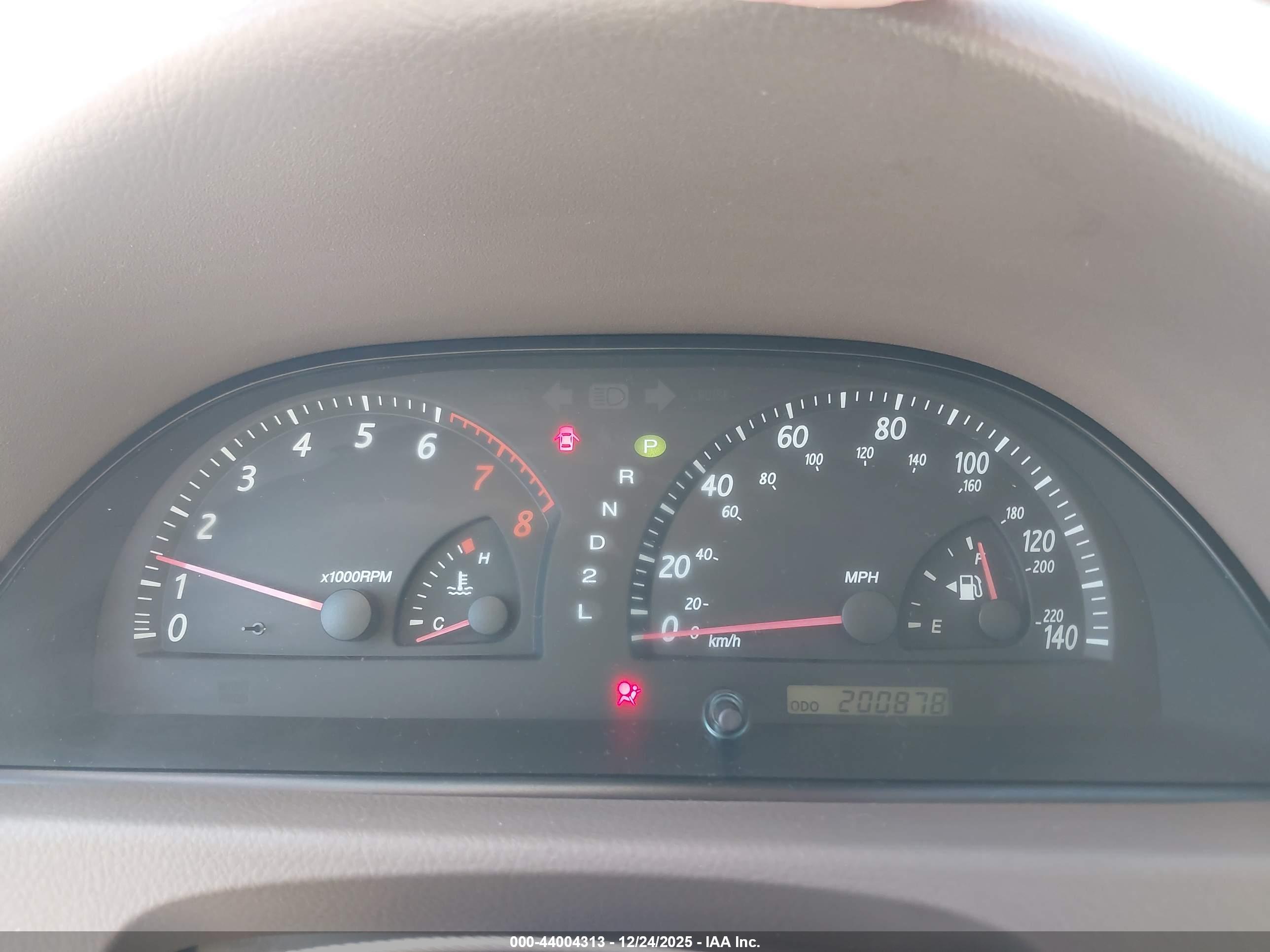 TOYOTA CAMRY image 7