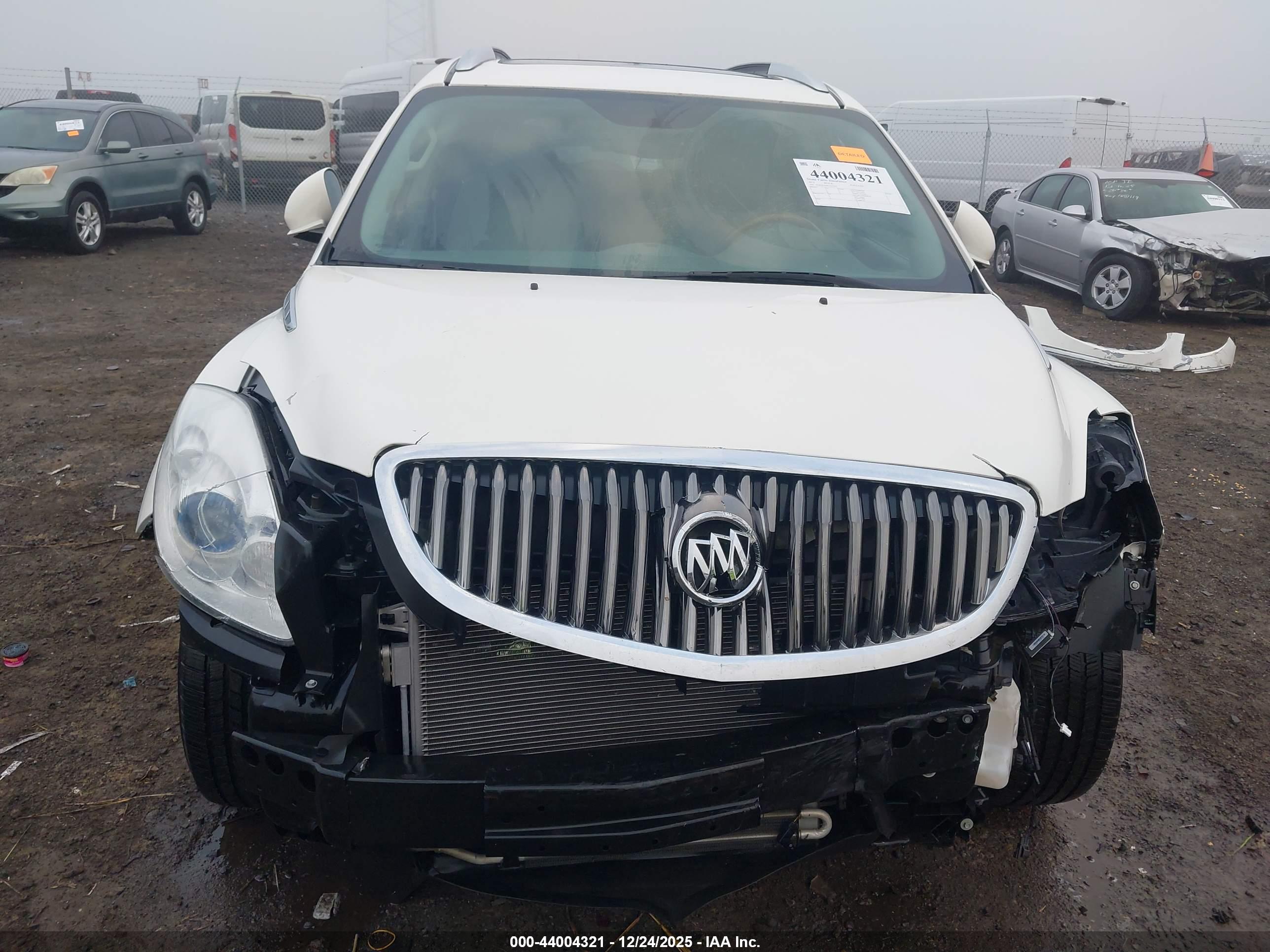 BUICK ENCLAVE image 6
