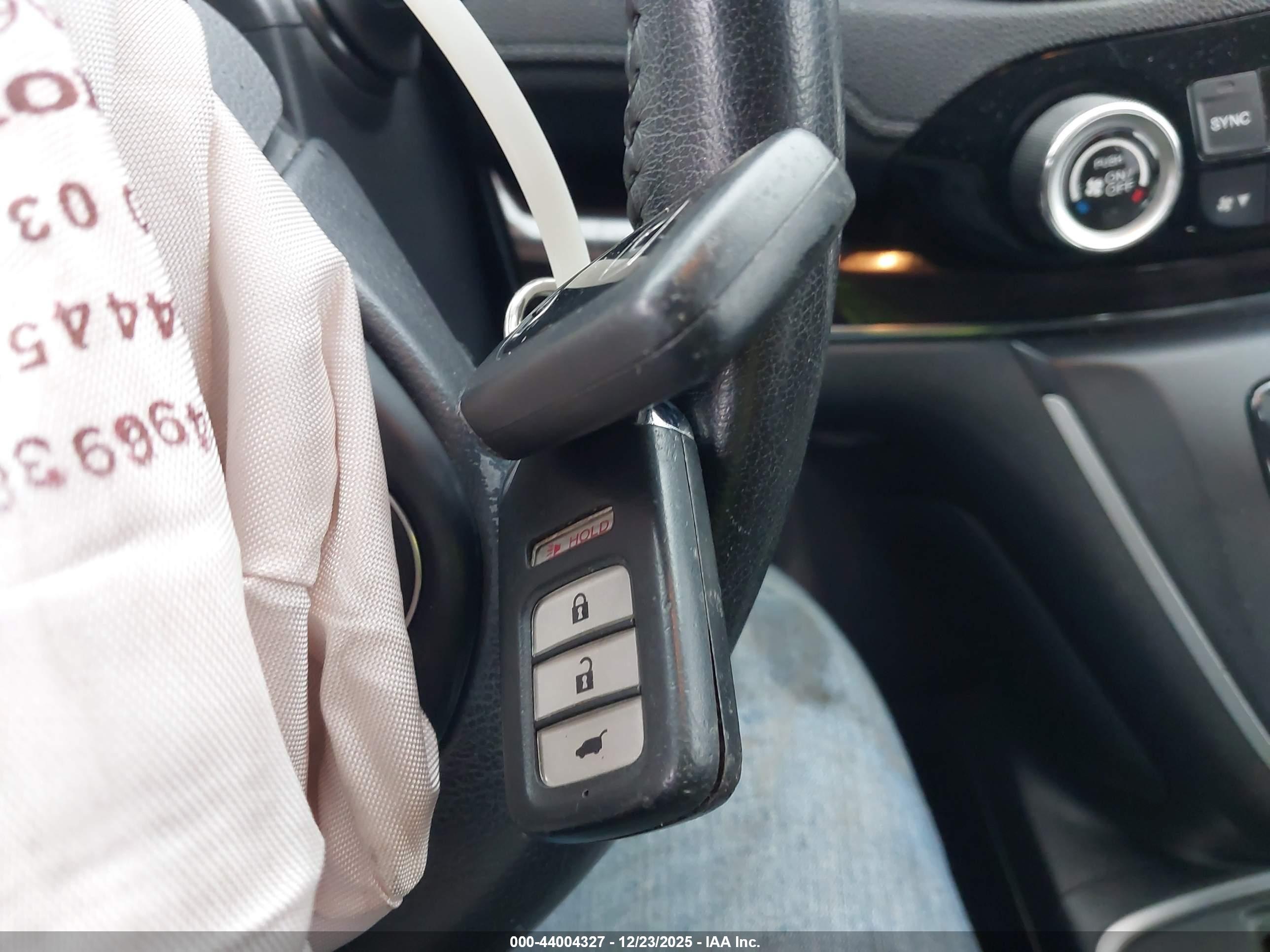 HONDA CR-V image 11