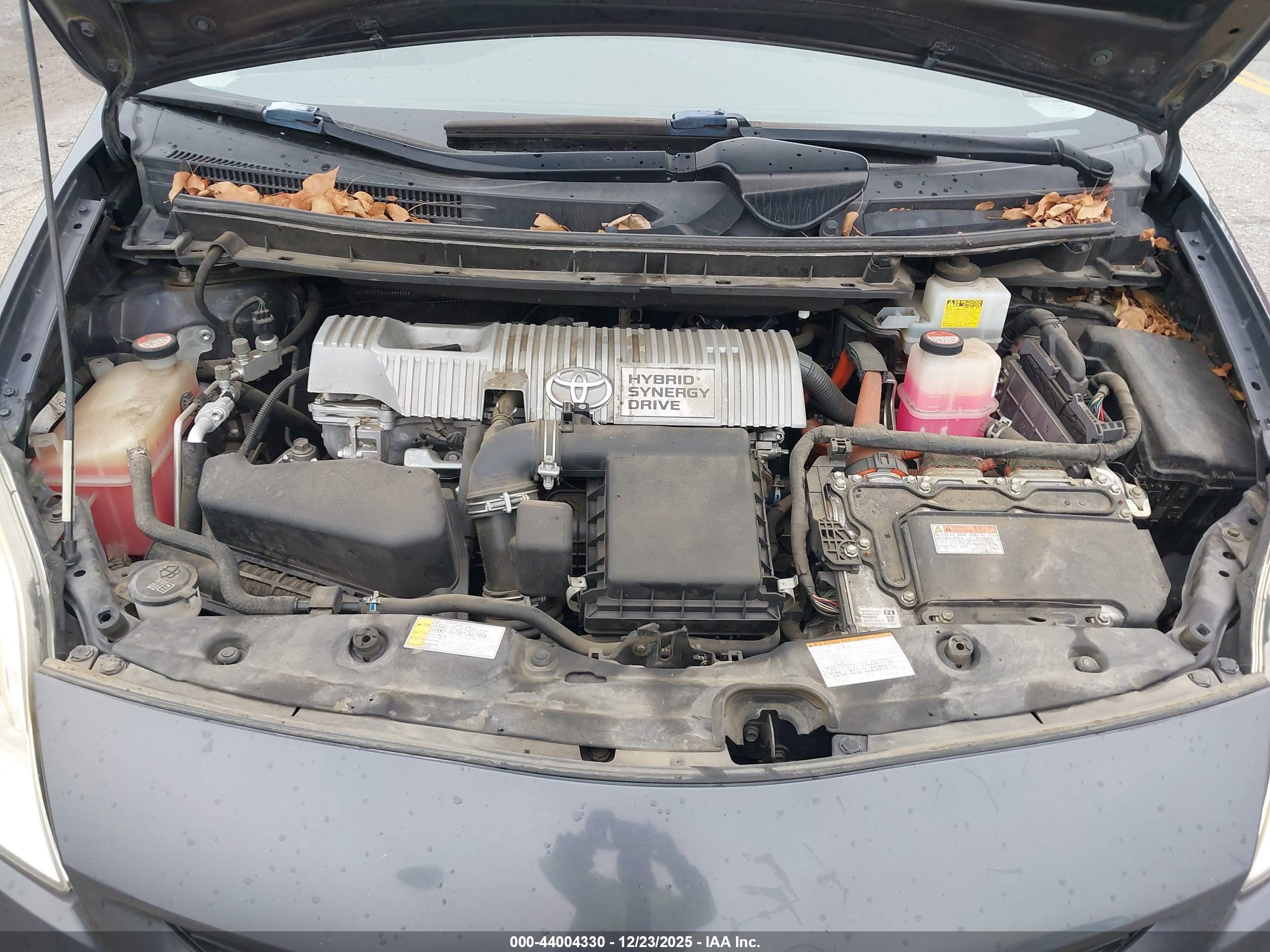 TOYOTA PRIUS image 10