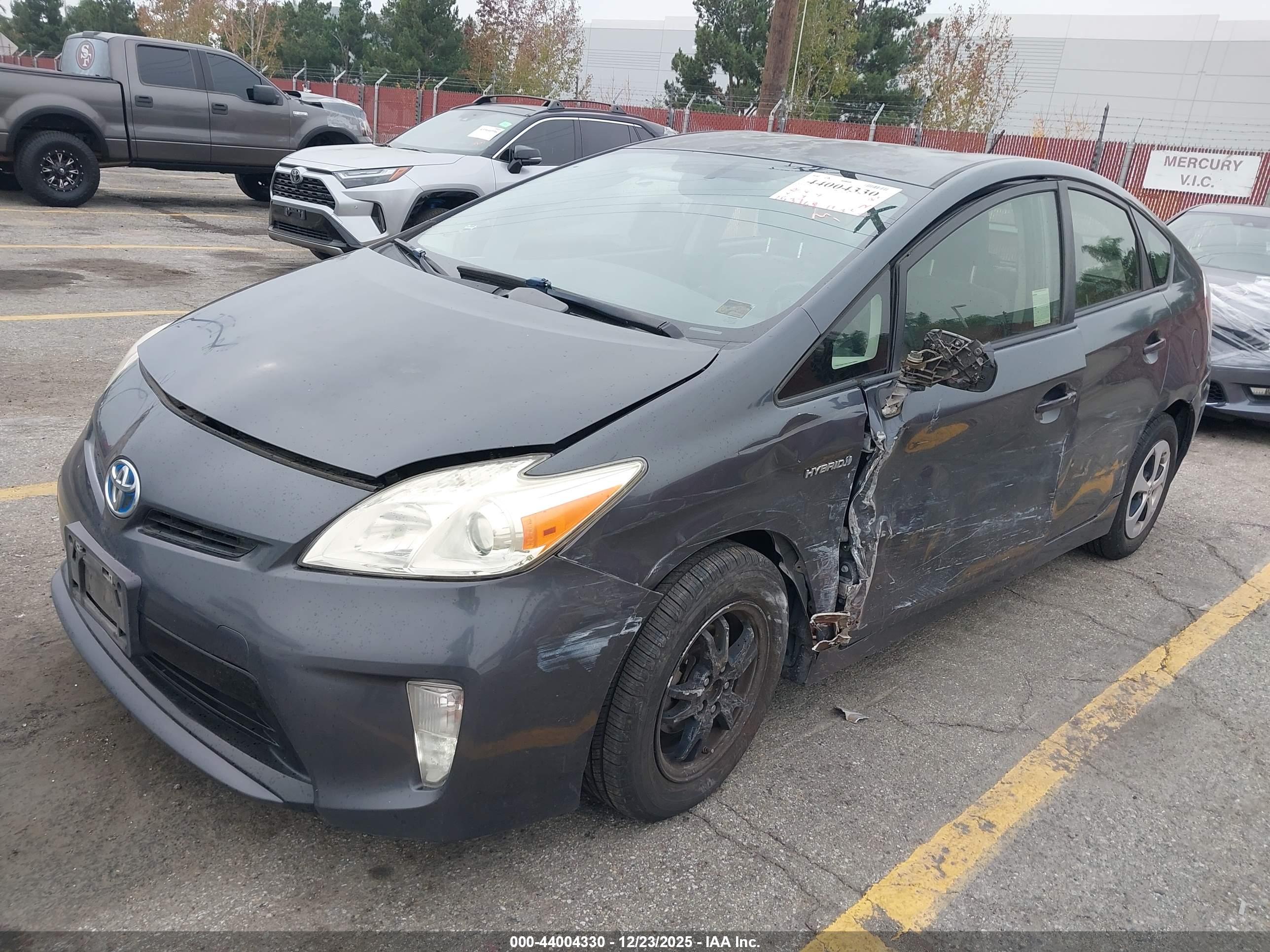 TOYOTA PRIUS image 6