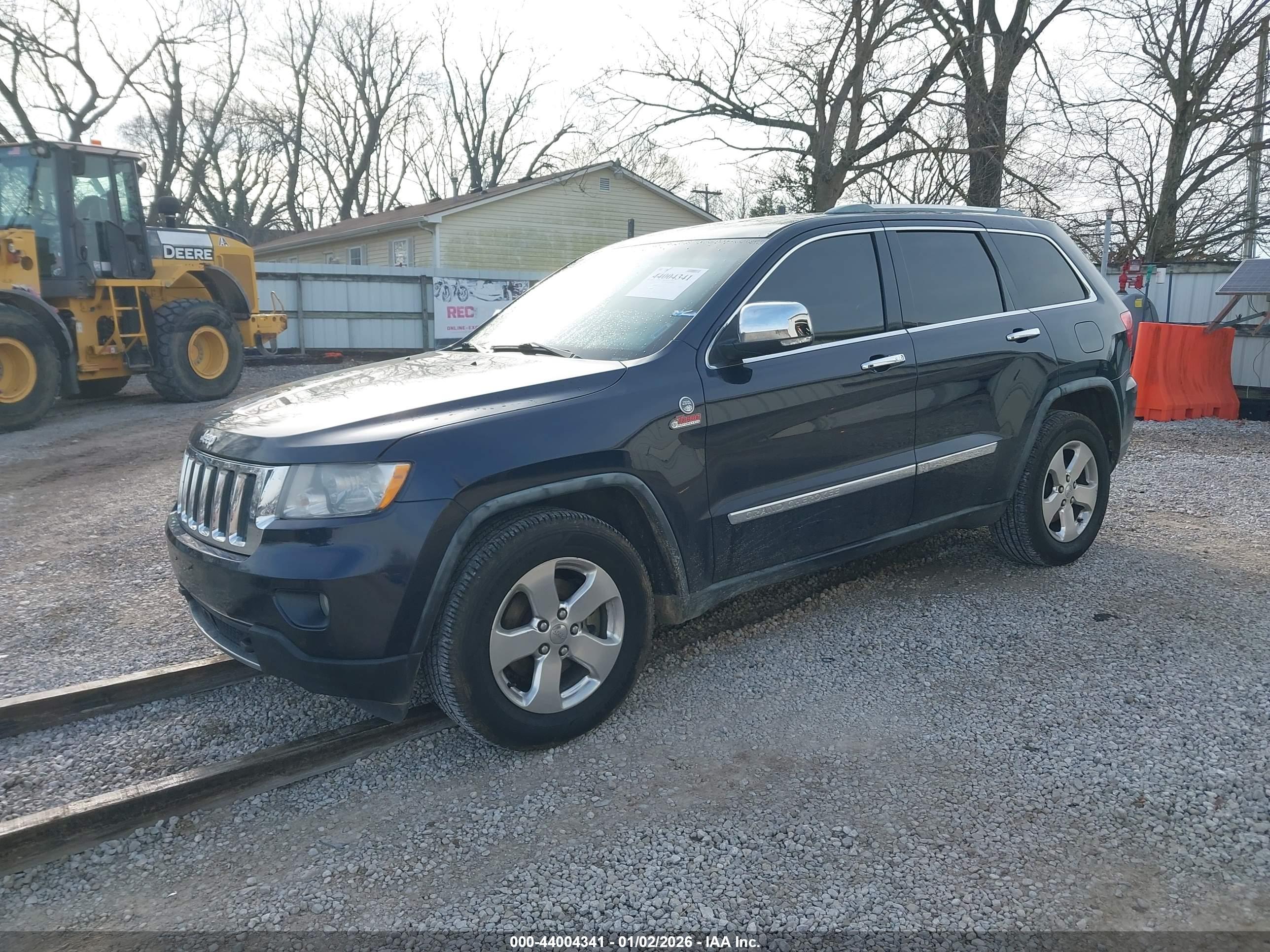JEEP GRAND image 2
