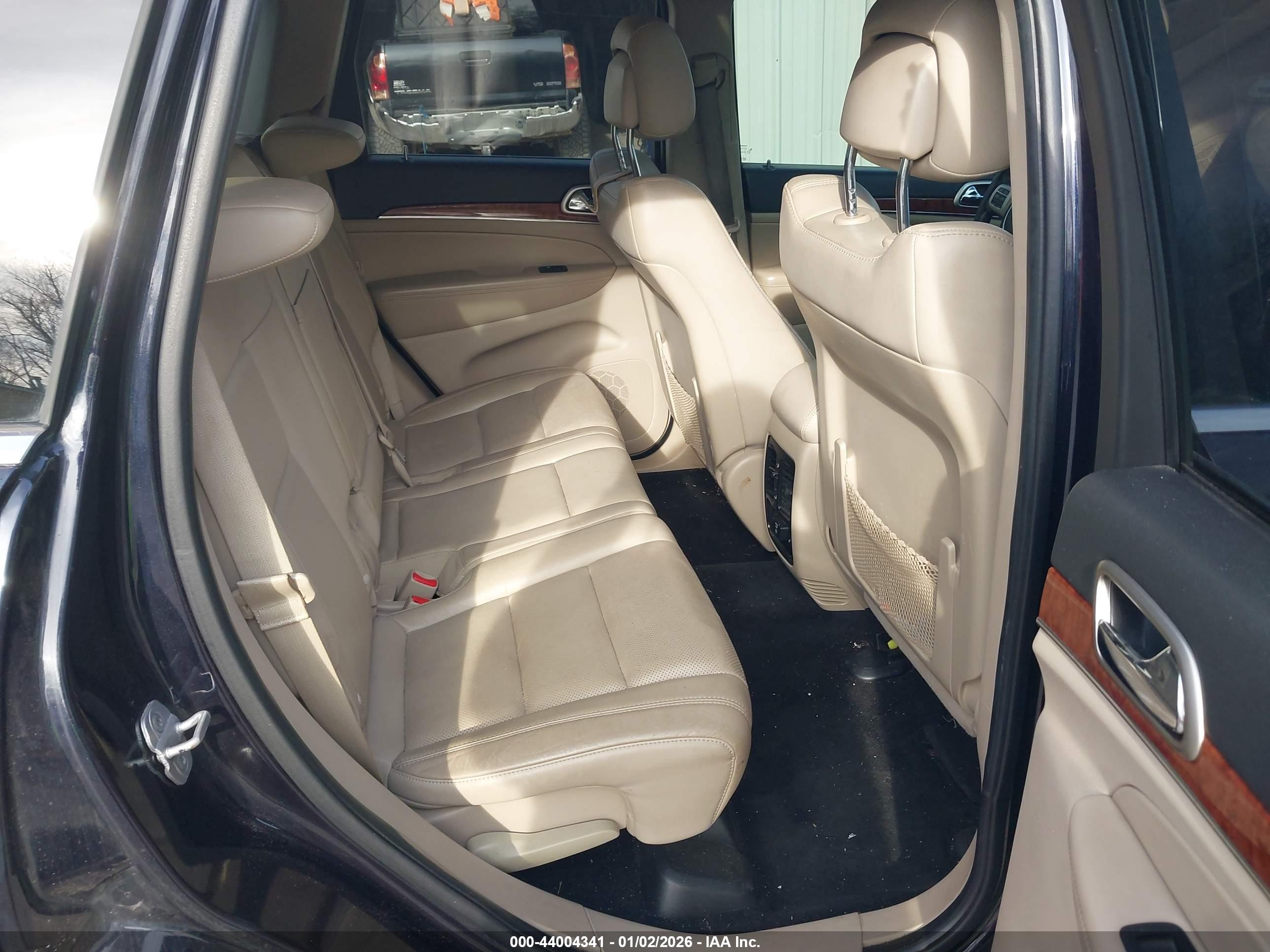 JEEP GRAND image 8