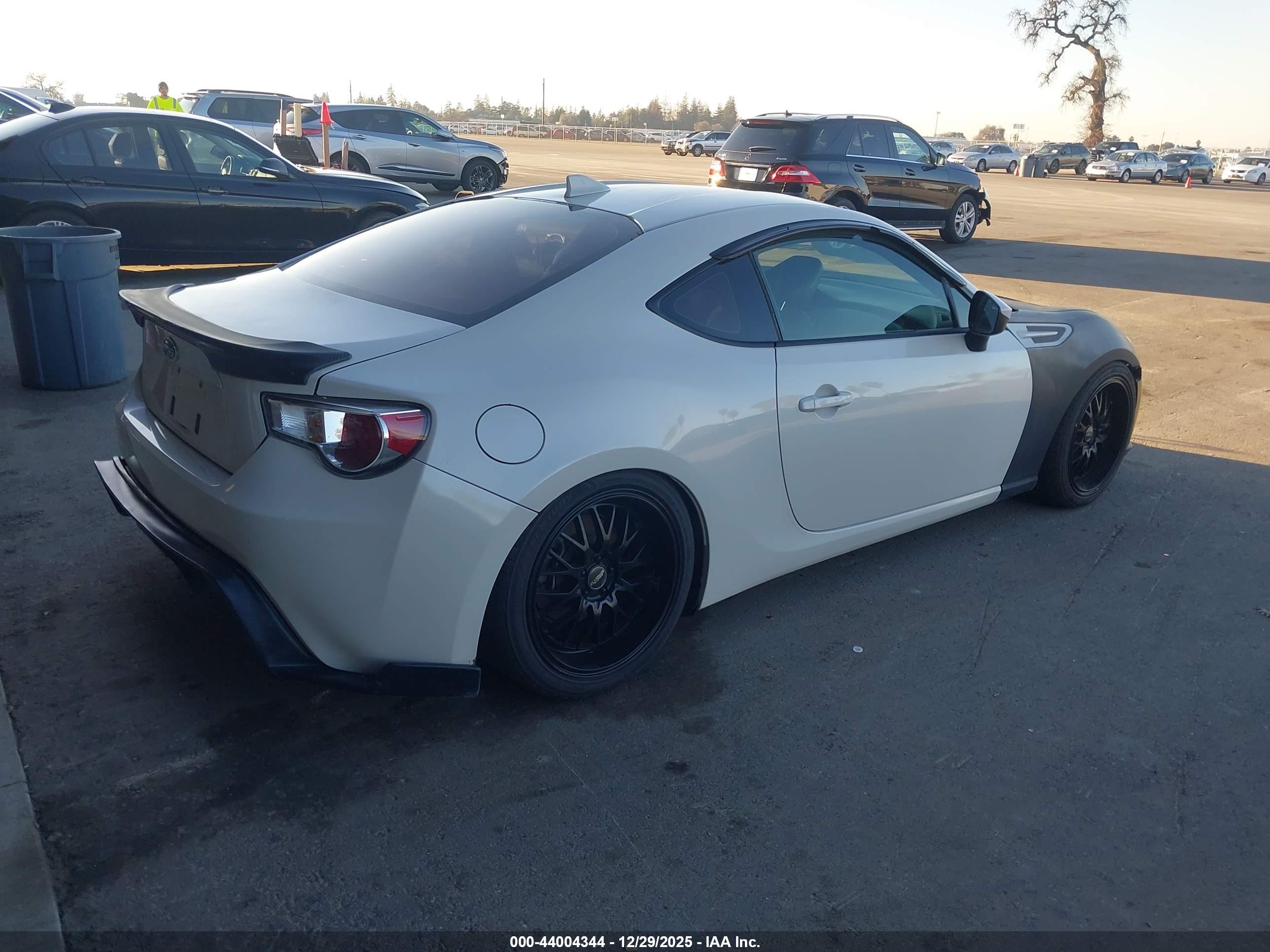 SUBARU BRZ image 4