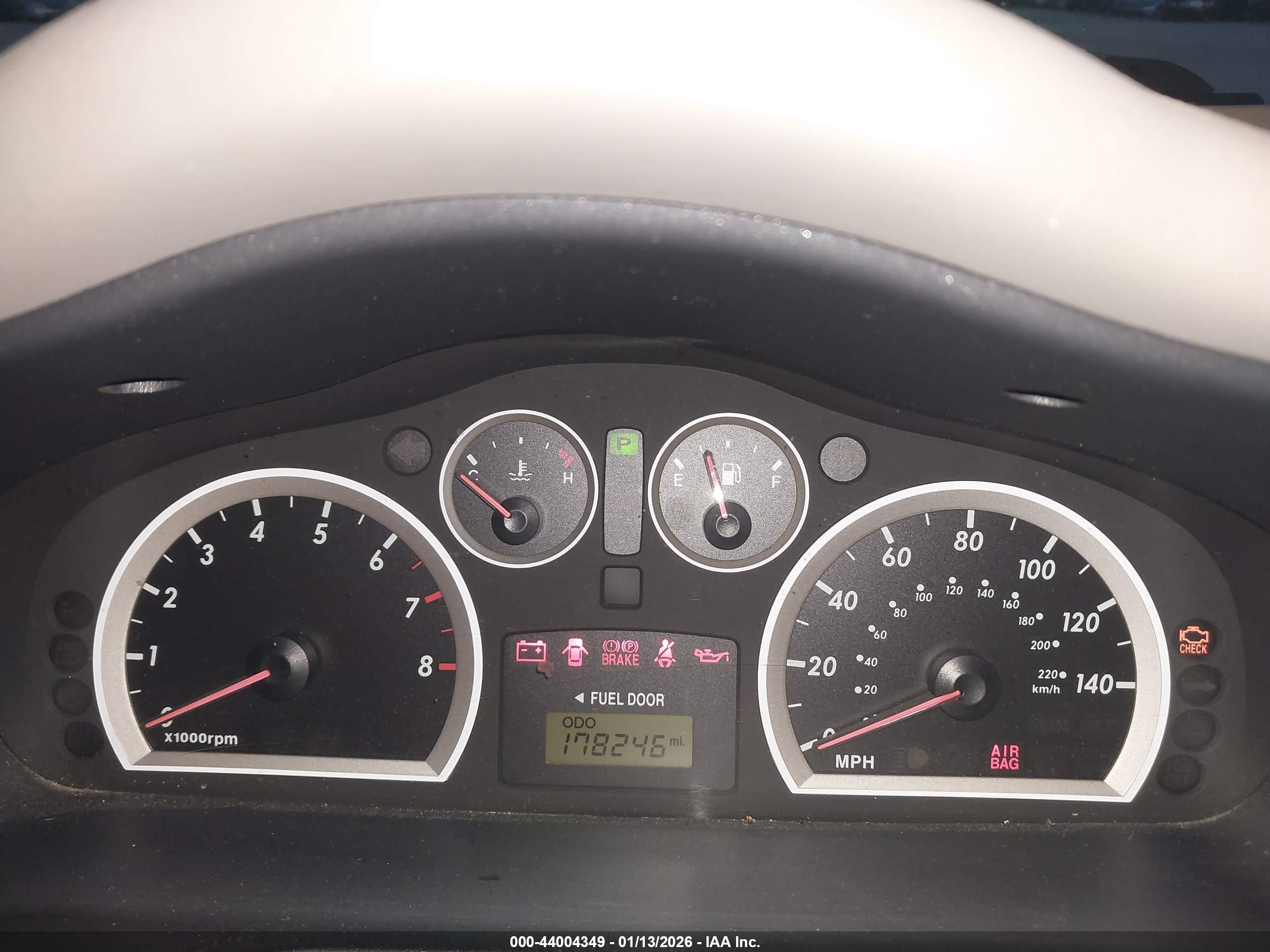 HYUNDAI SANTA image 7