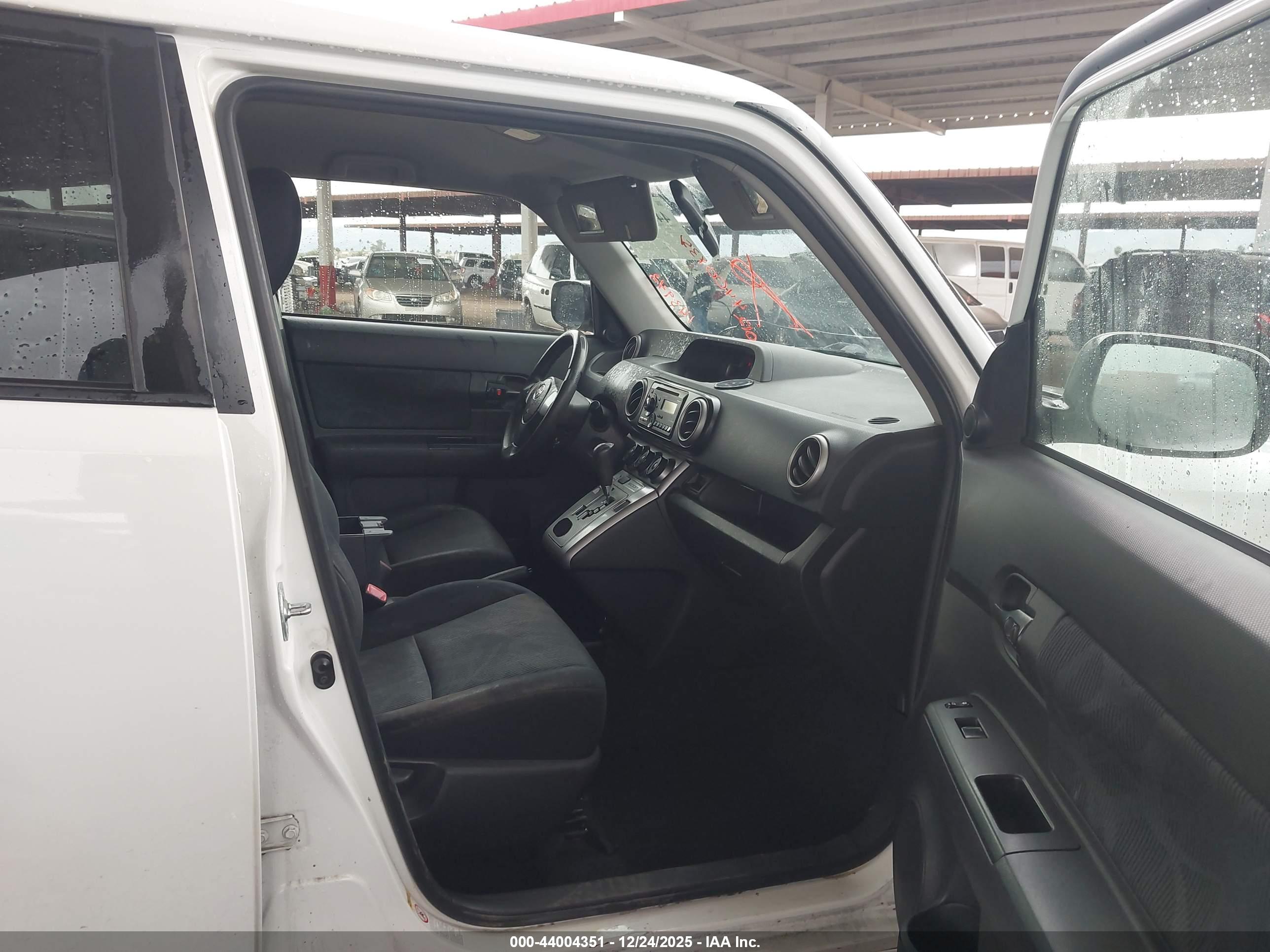 SCION XB image 5