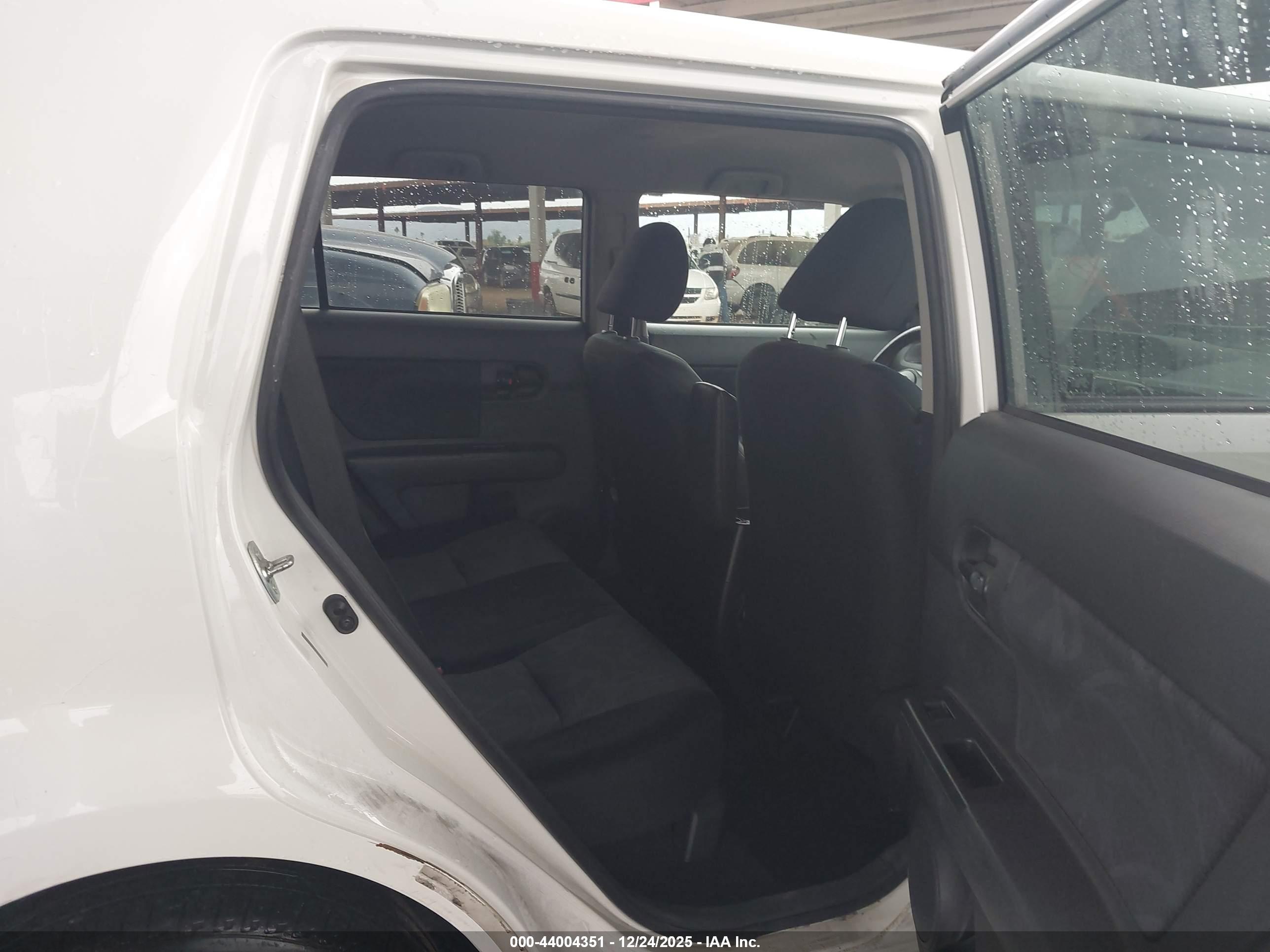 SCION XB image 8
