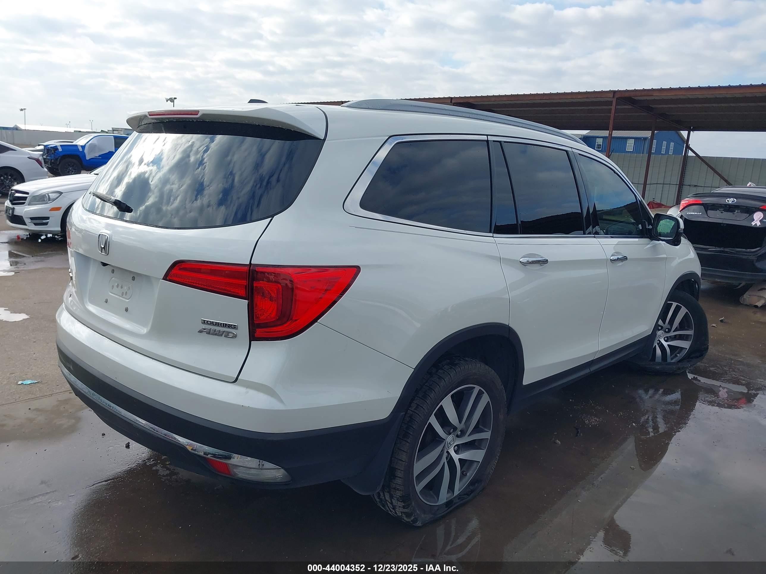HONDA PILOT image 4