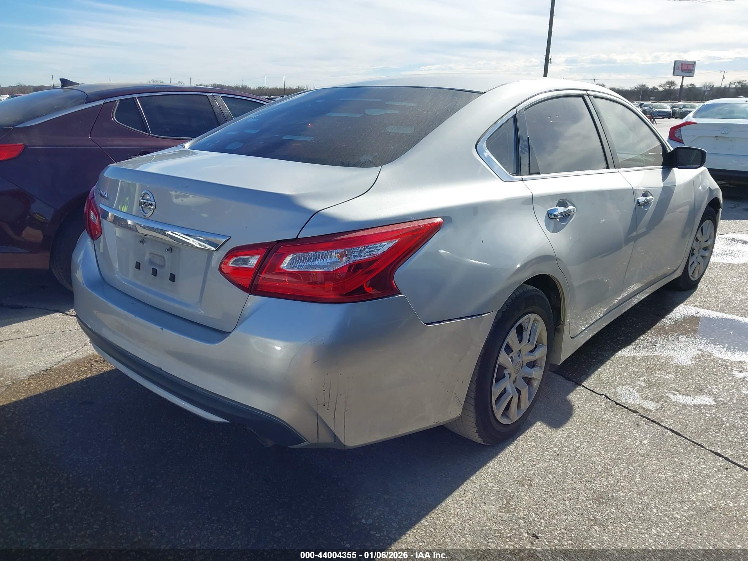 NISSAN ALTIMA image 4