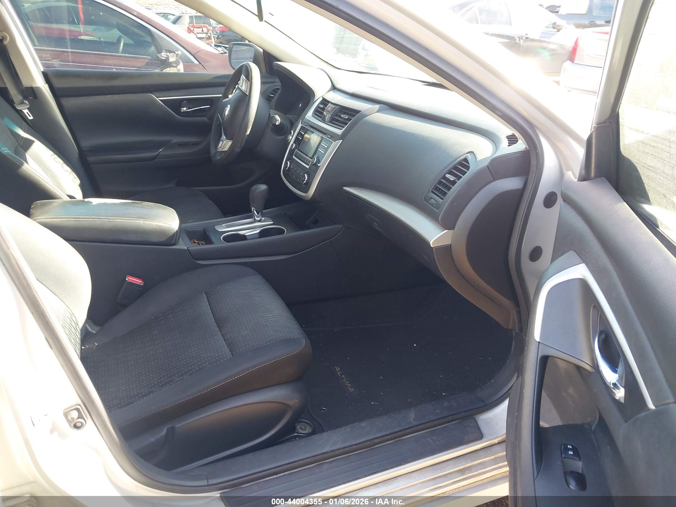 NISSAN ALTIMA image 5
