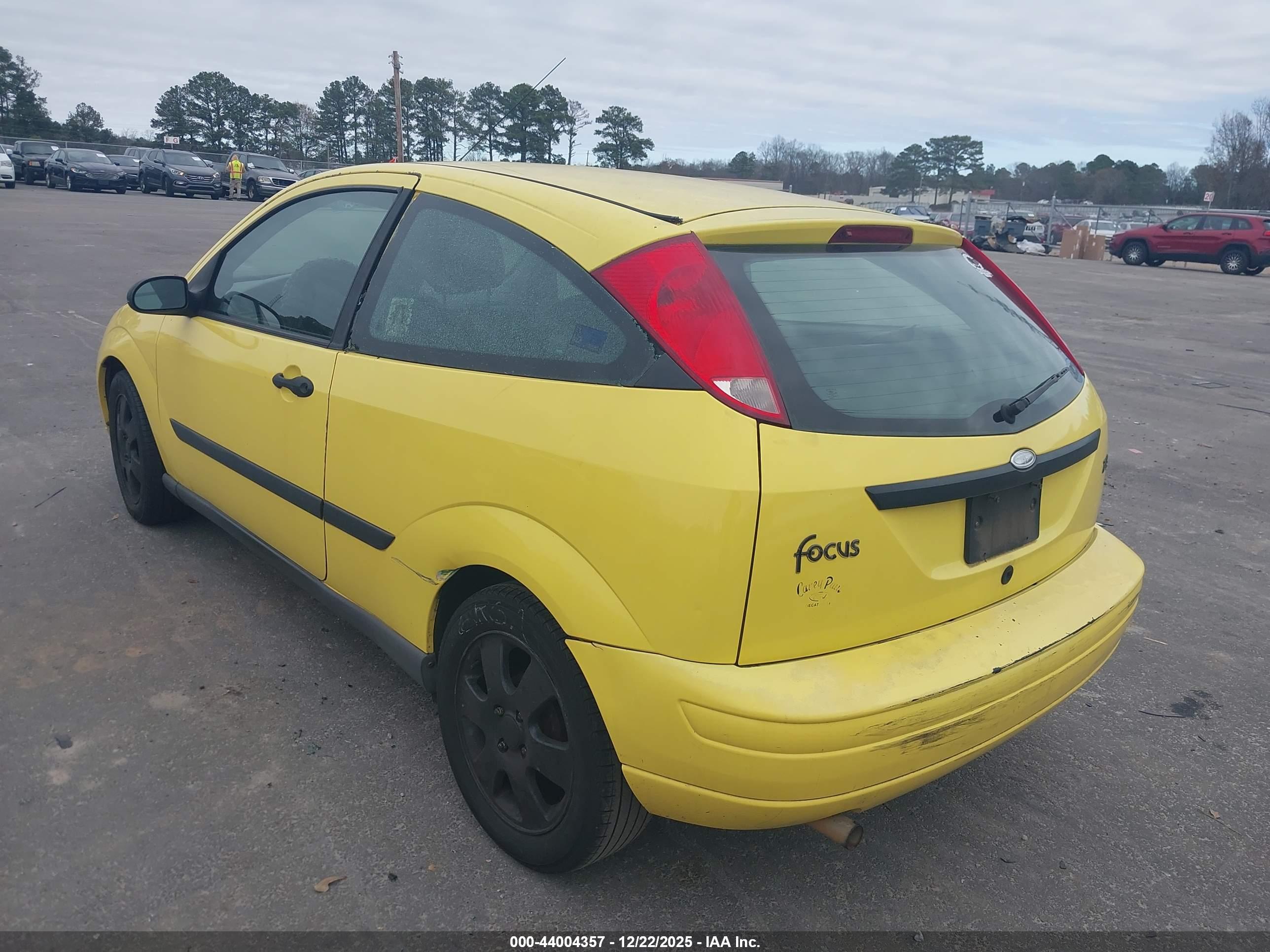 FORD FOCUS image 3