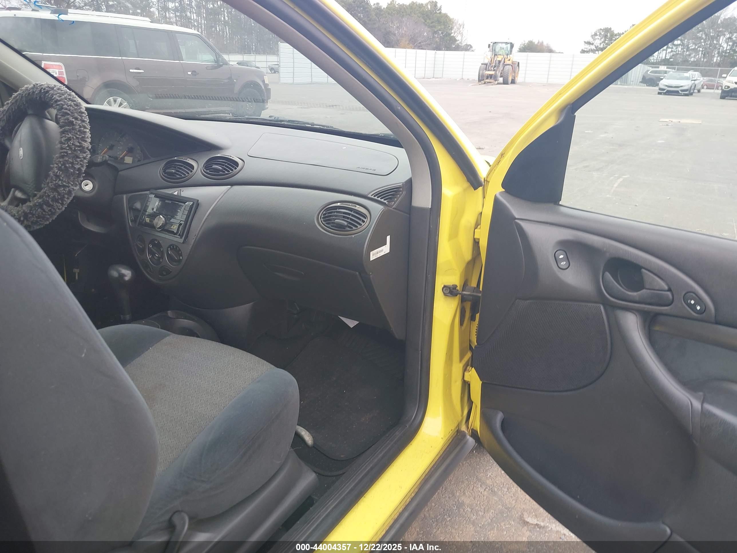 FORD FOCUS image 5