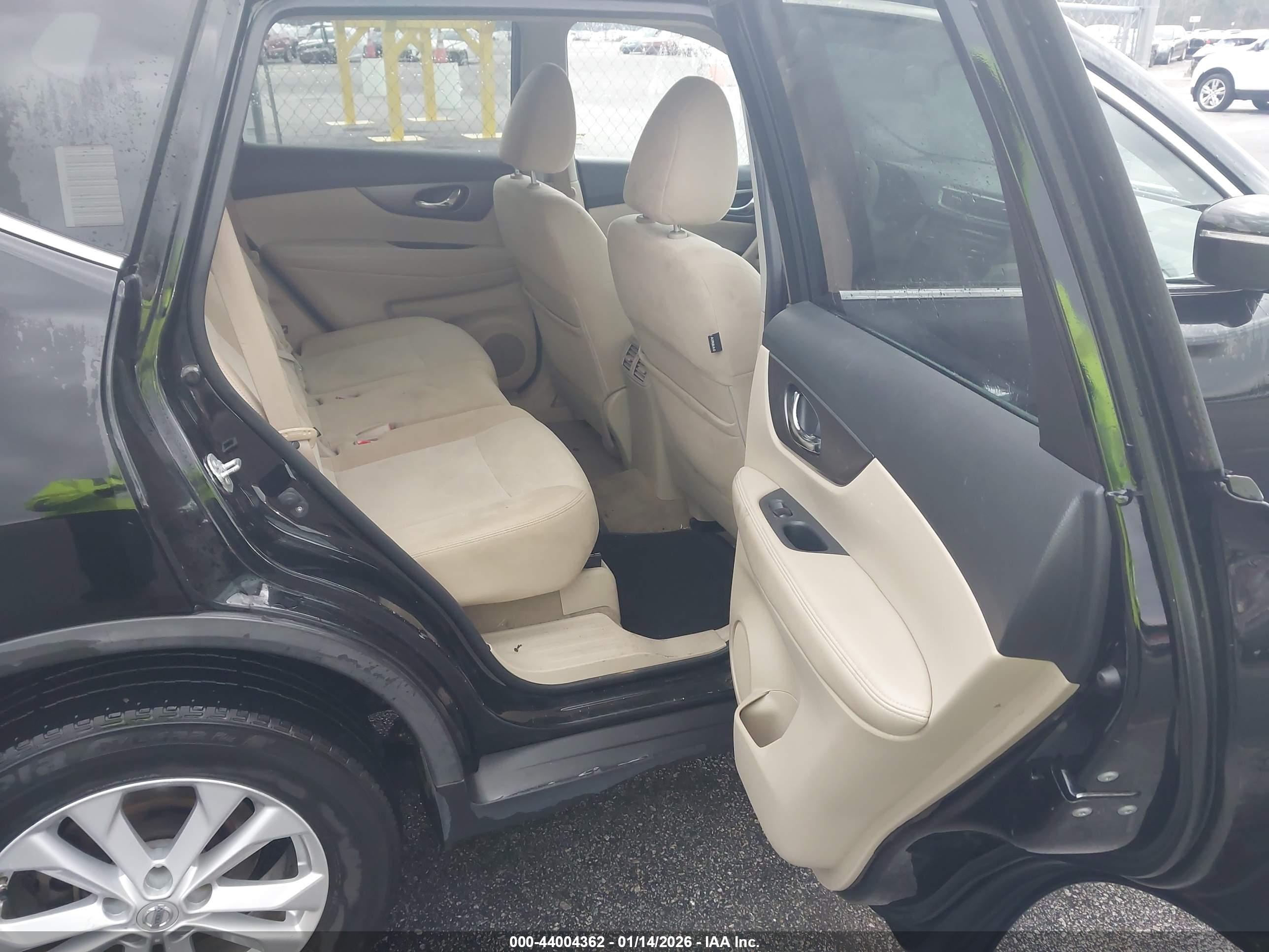NISSAN ROGUE image 8
