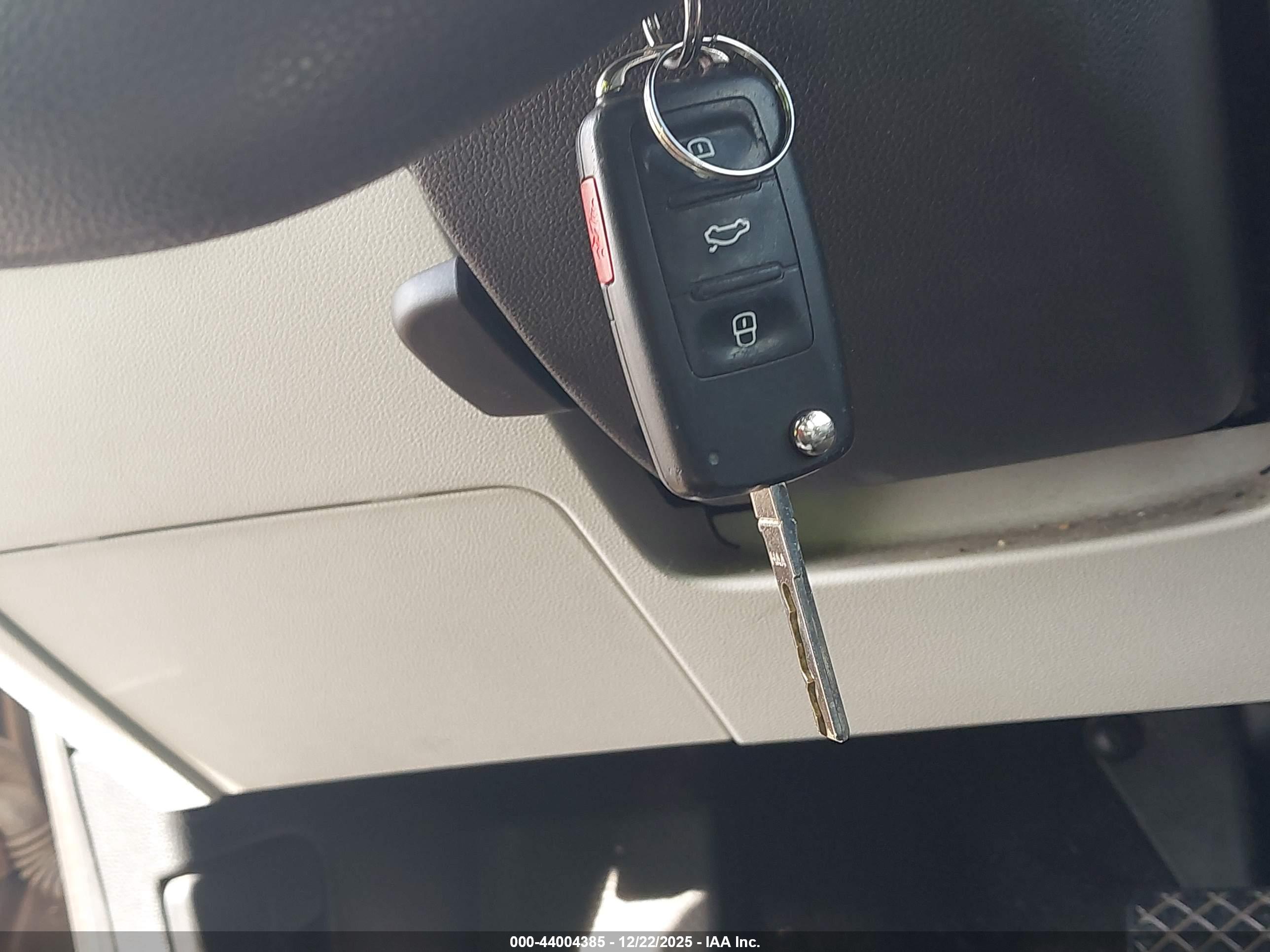 VOLKSWAGEN JETTA image 11