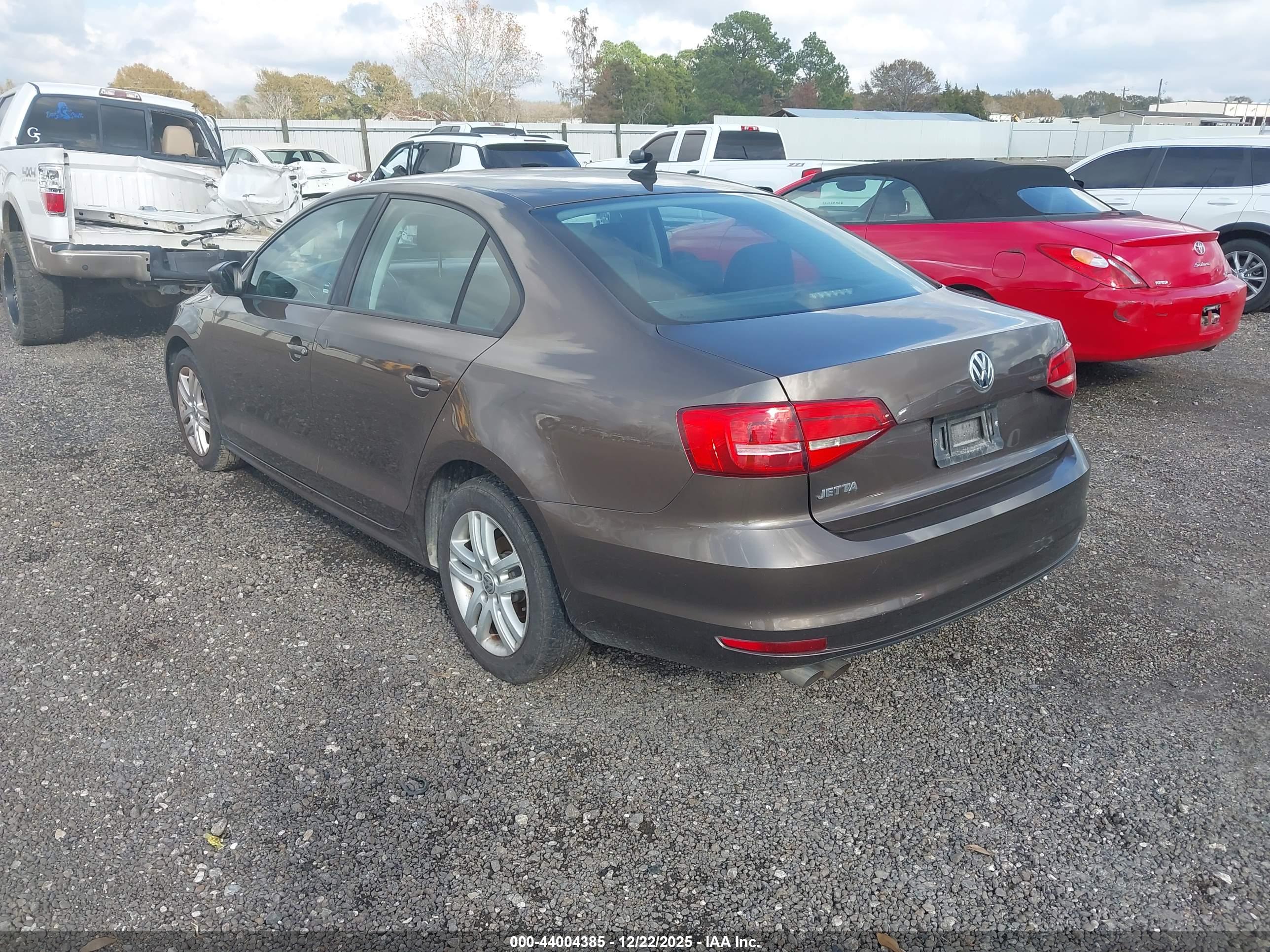 VOLKSWAGEN JETTA image 3