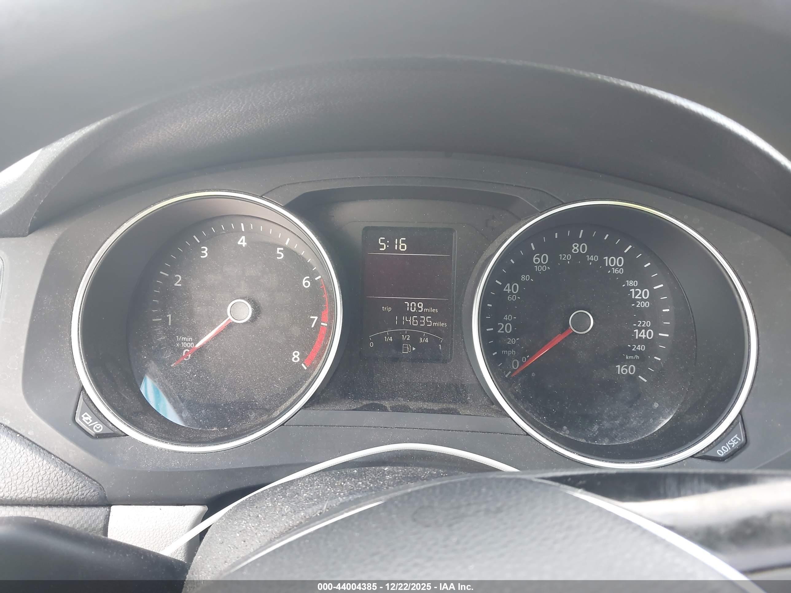 VOLKSWAGEN JETTA image 7