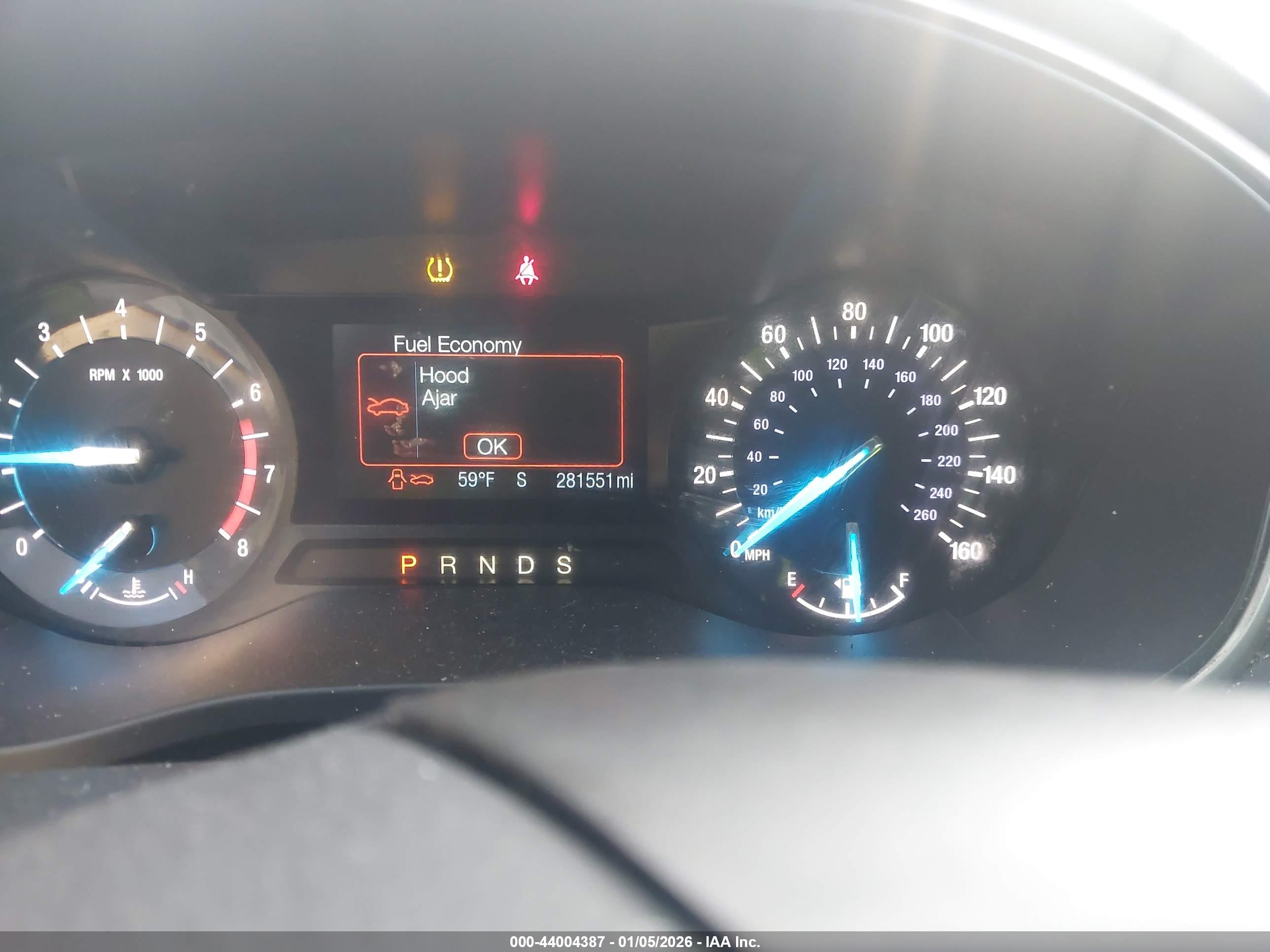 FORD FUSION image 7
