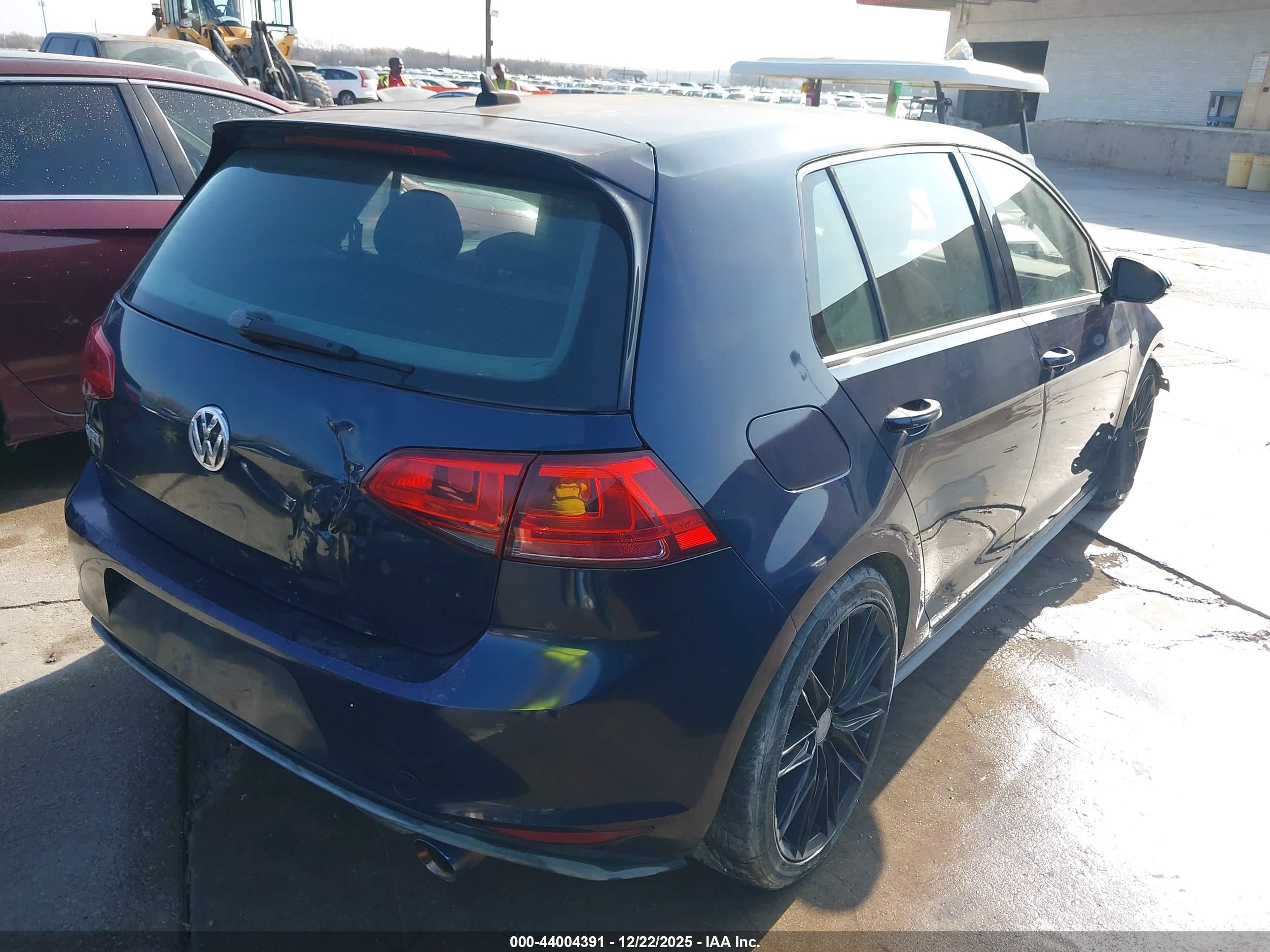 VOLKSWAGEN GOLF image 4
