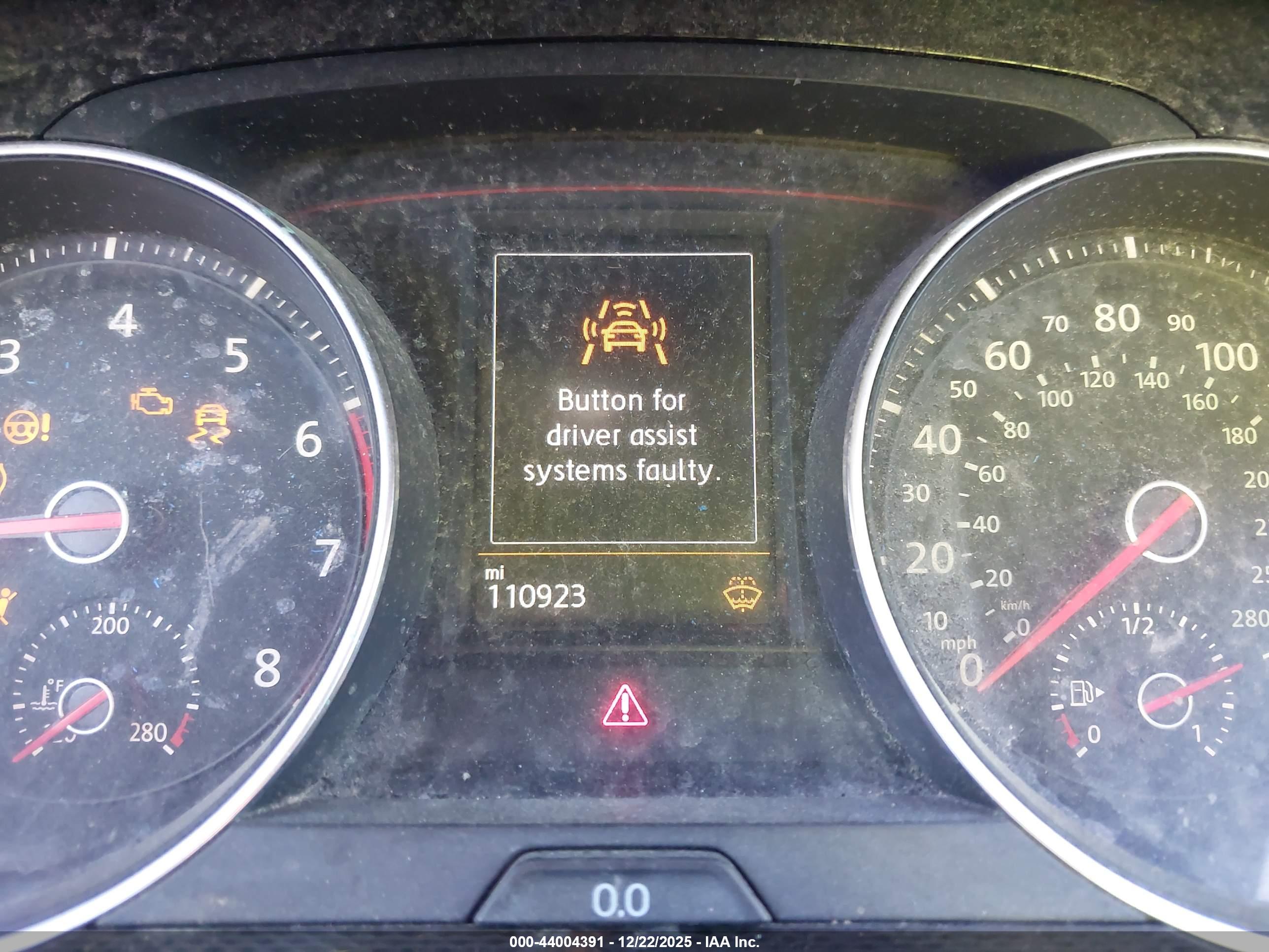 VOLKSWAGEN GOLF image 7