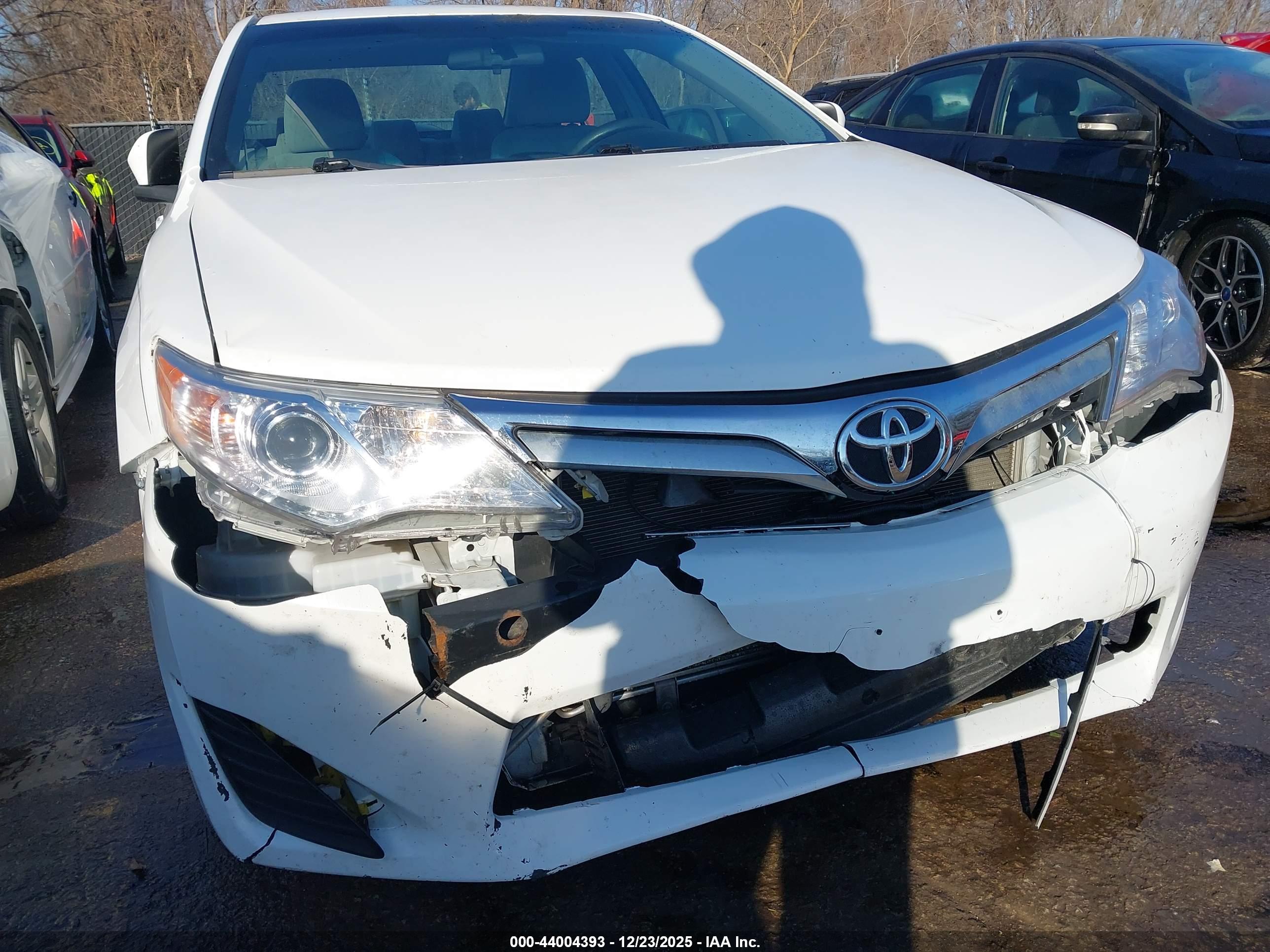 TOYOTA CAMRY image 6