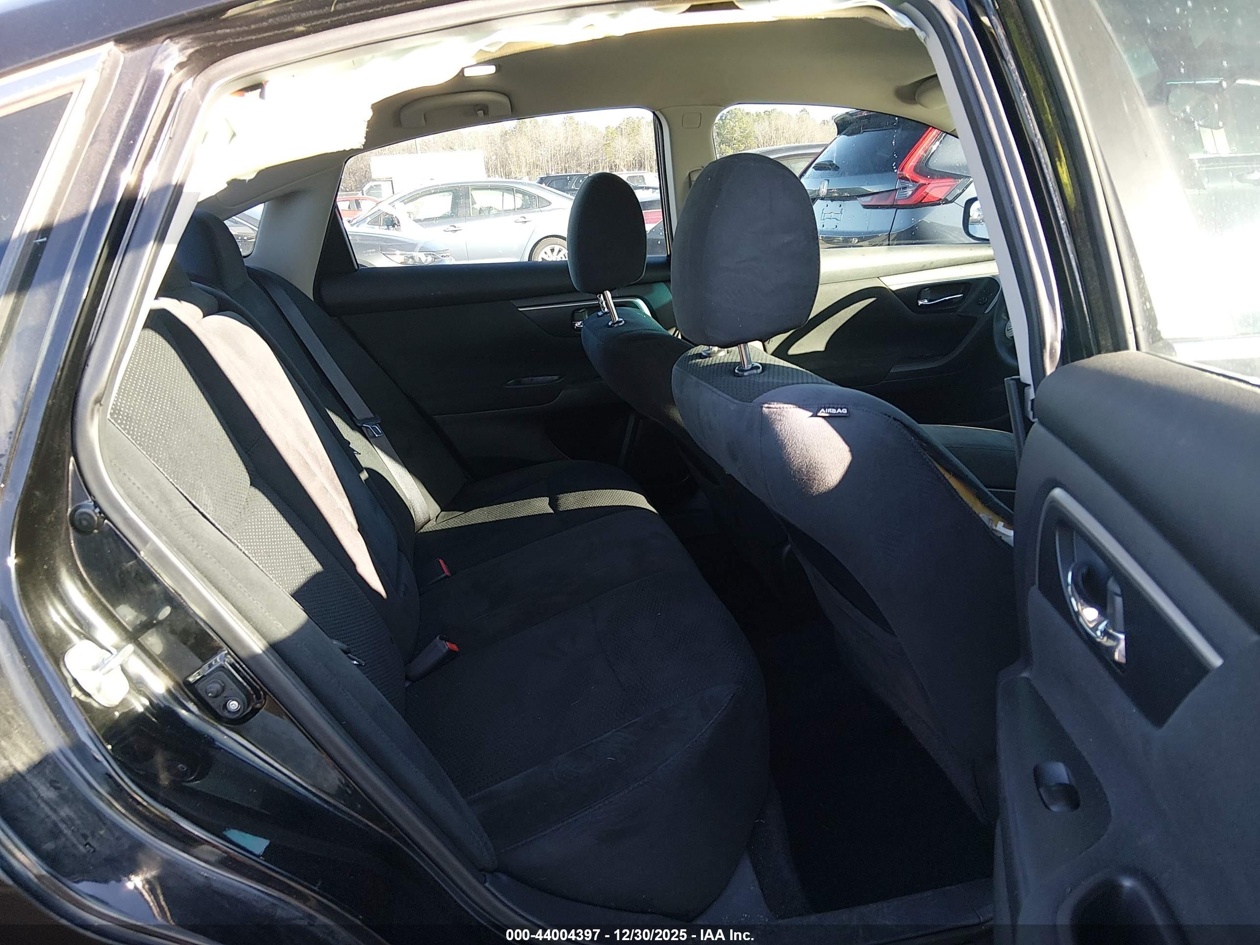 NISSAN ALTIMA image 8