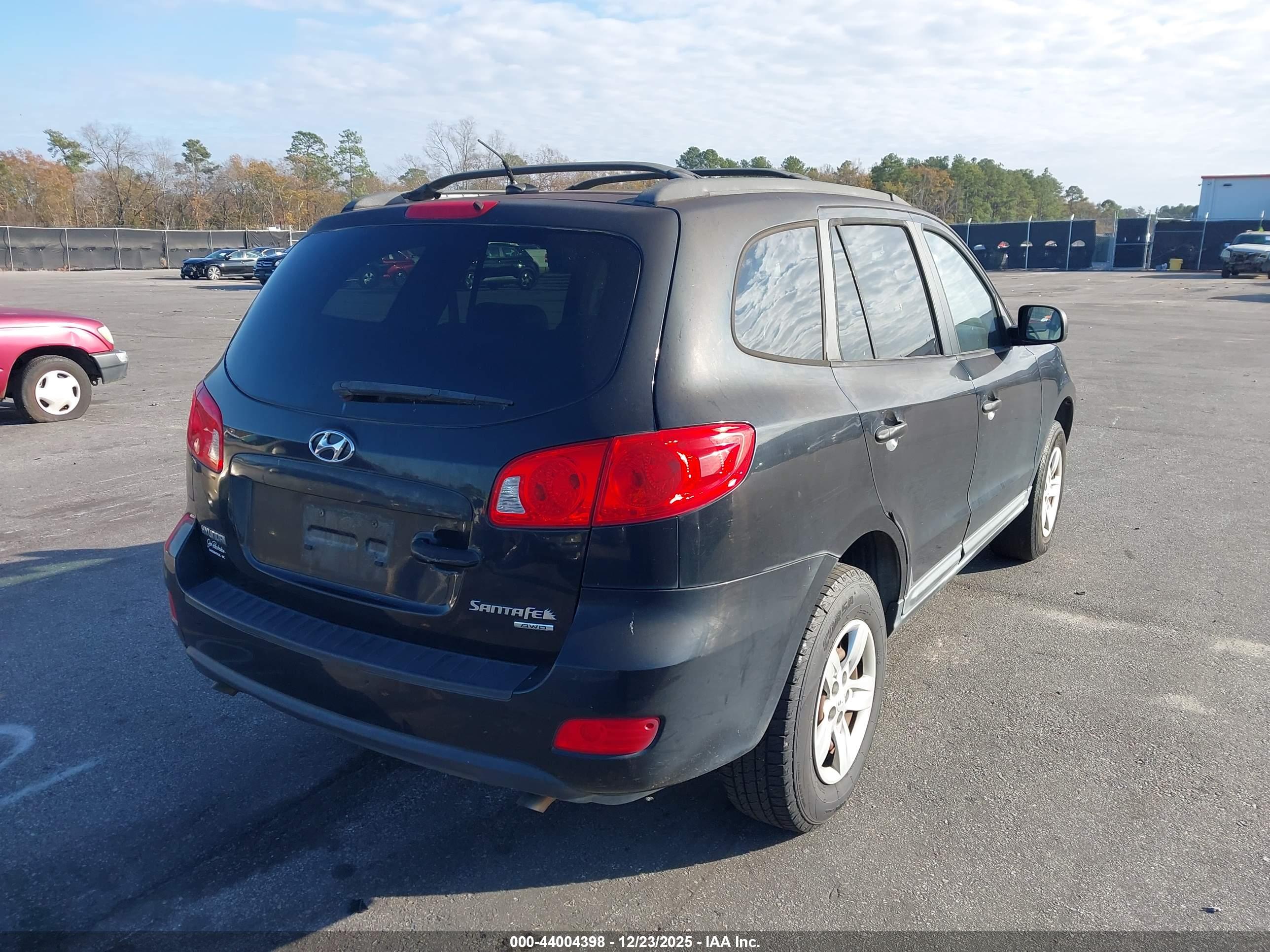 HYUNDAI SANTA image 4