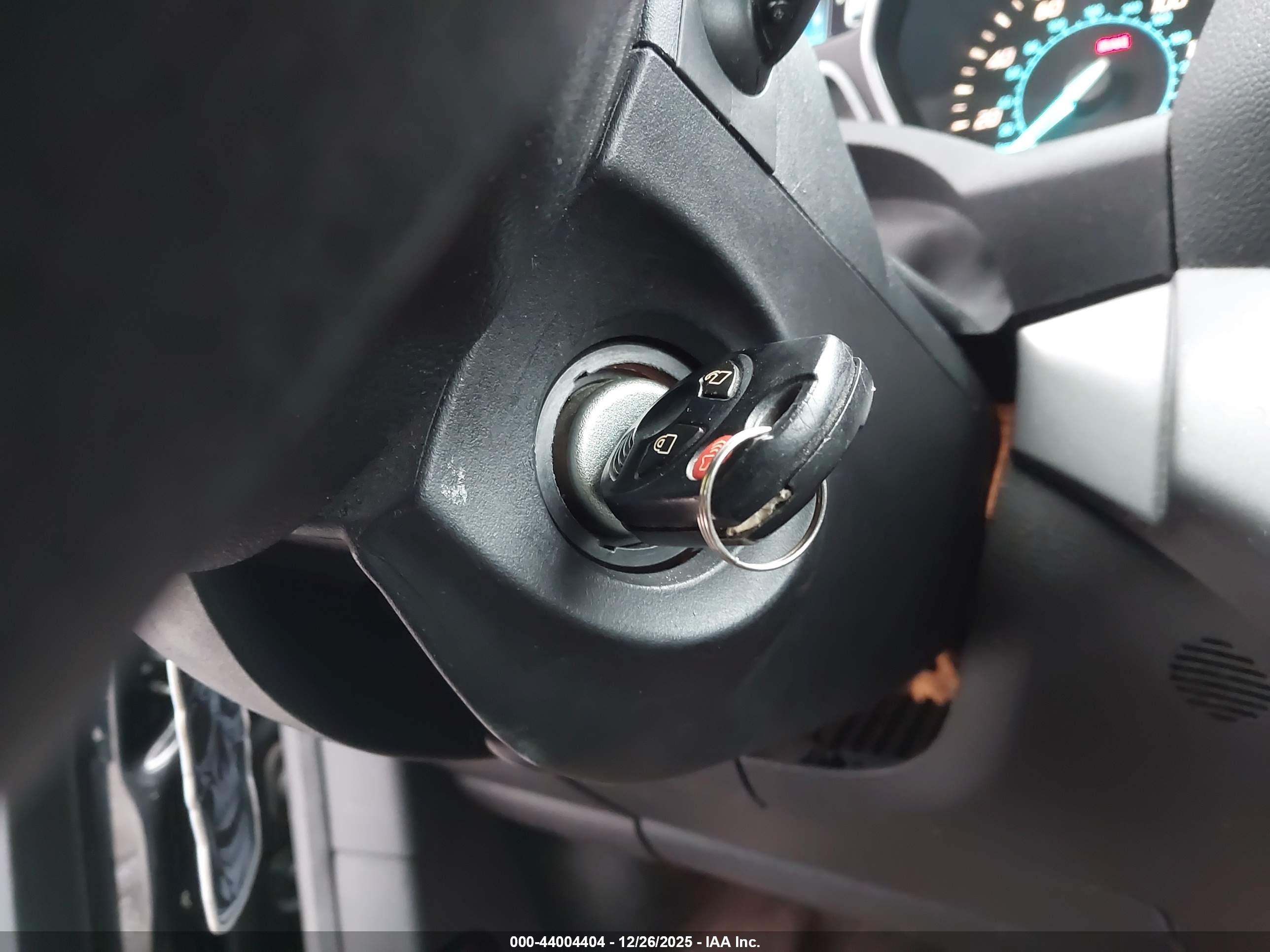 FORD ESCAPE image 11
