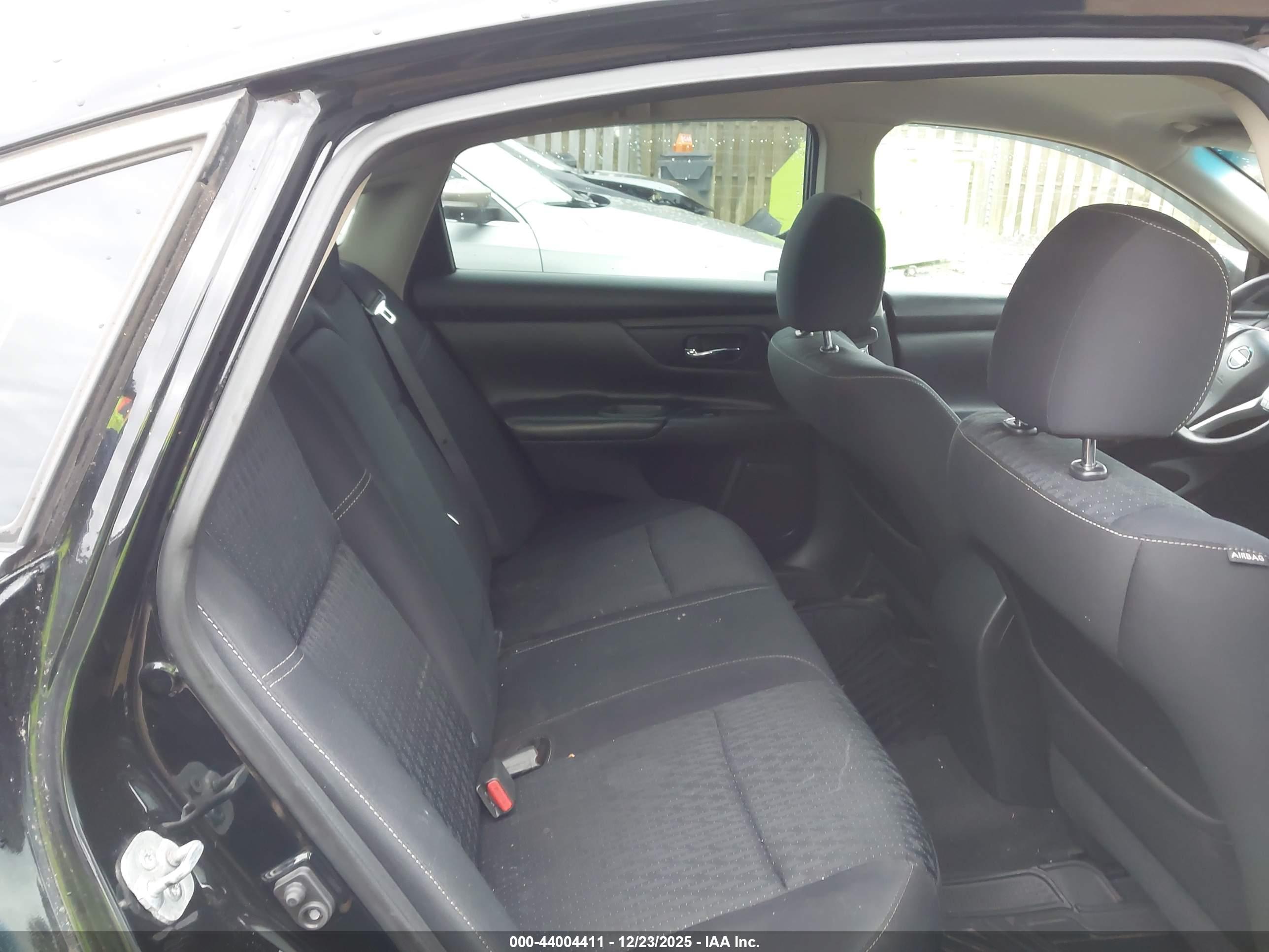 NISSAN ALTIMA image 8
