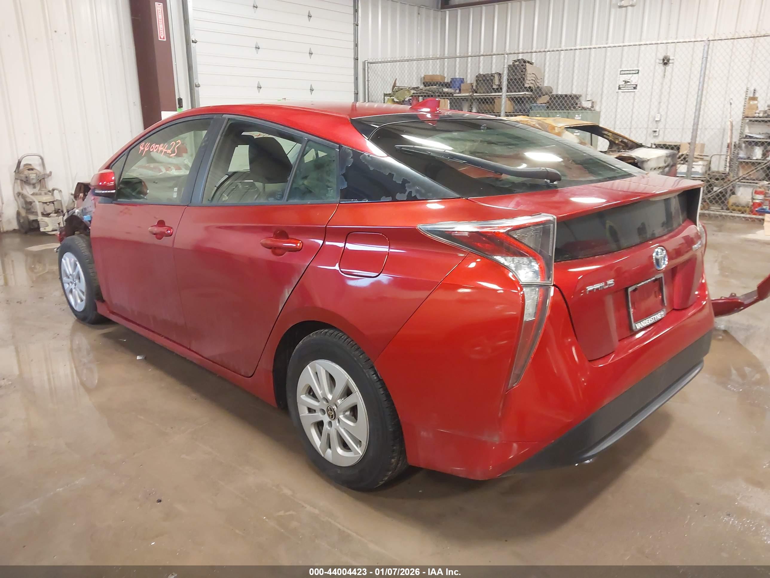 TOYOTA PRIUS image 3