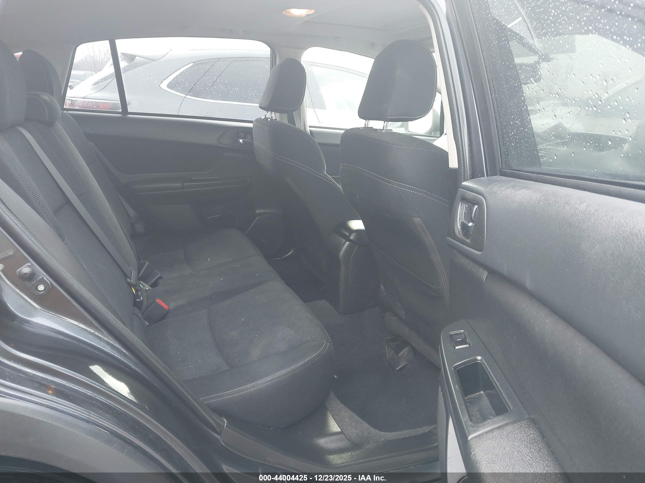 SUBARU XV image 8