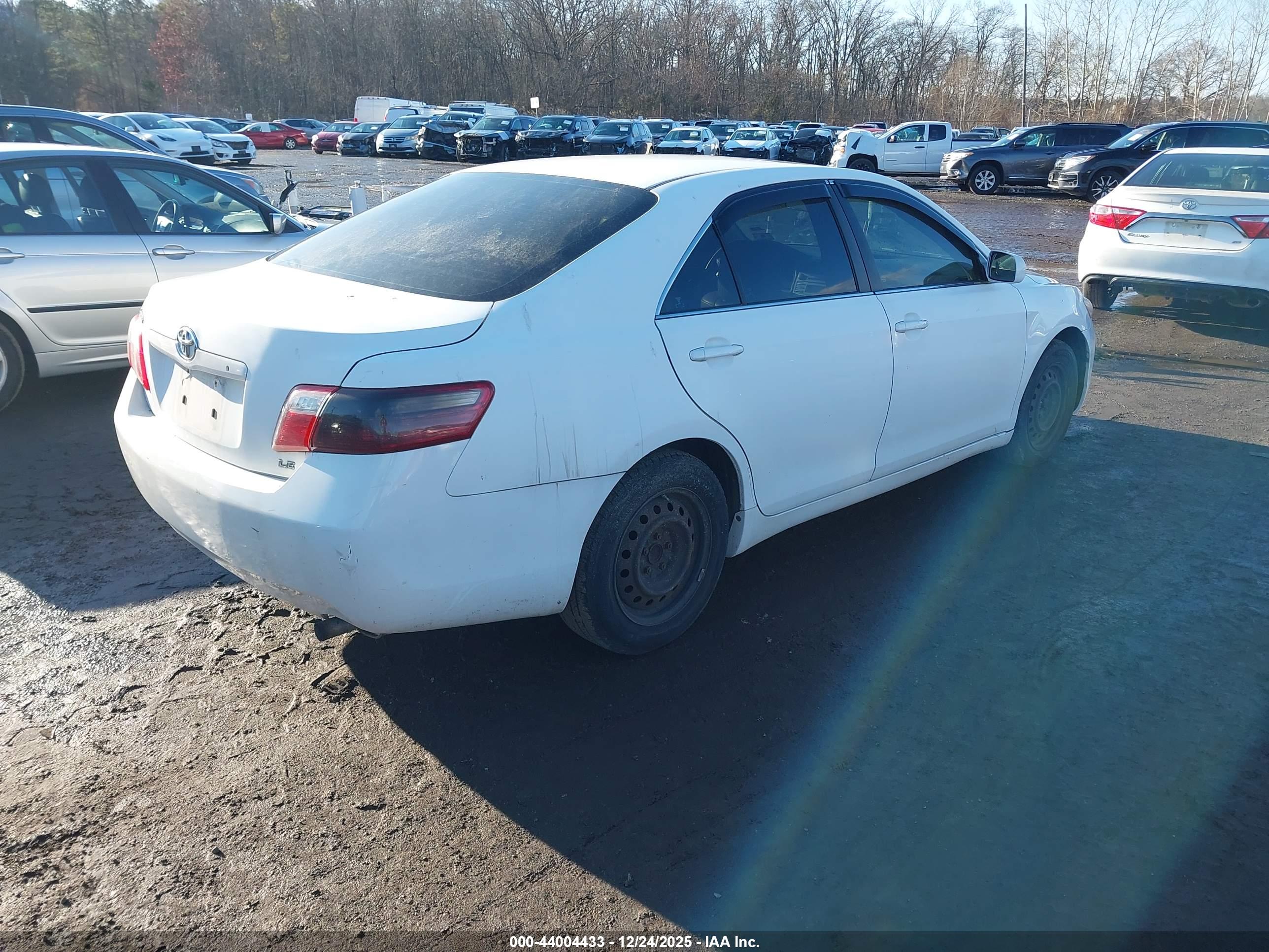 TOYOTA CAMRY image 4
